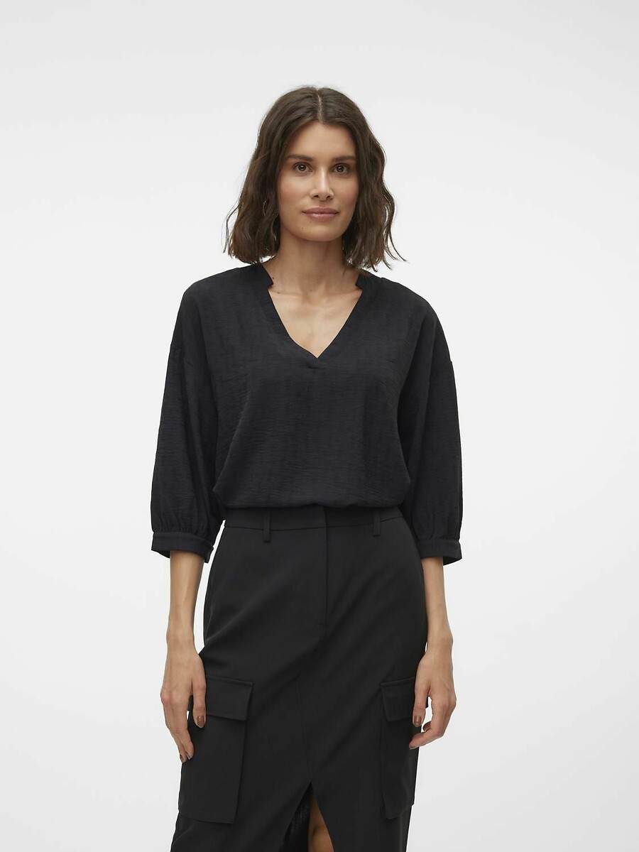 VERO MODA<br>Blusa com mangas bufantes e decote em V