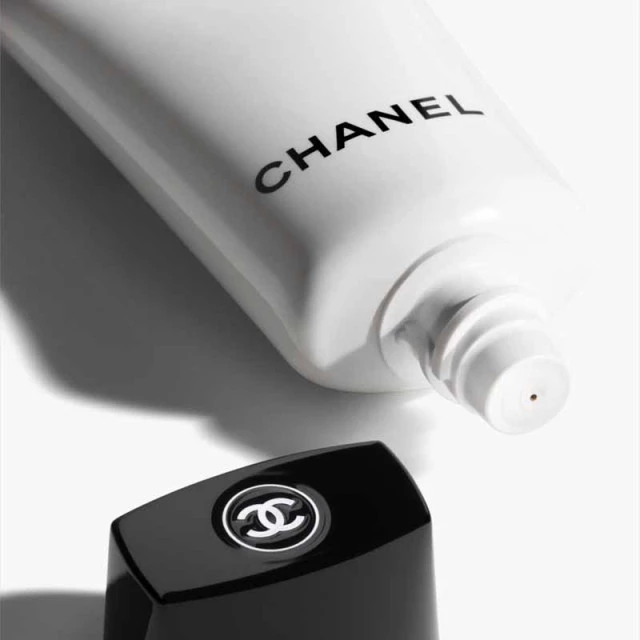 CC Cream Crème teintée correction complète super active SPF 50 CHANEL