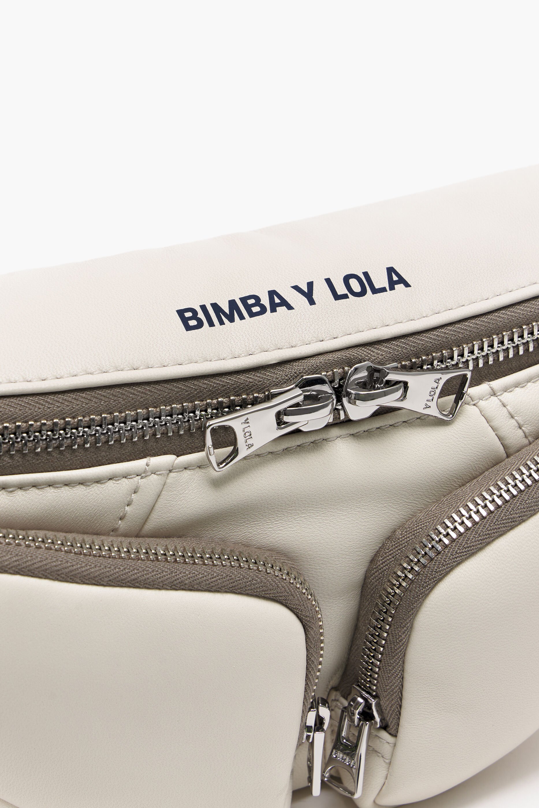 Pochete Pocket S em couro branco
