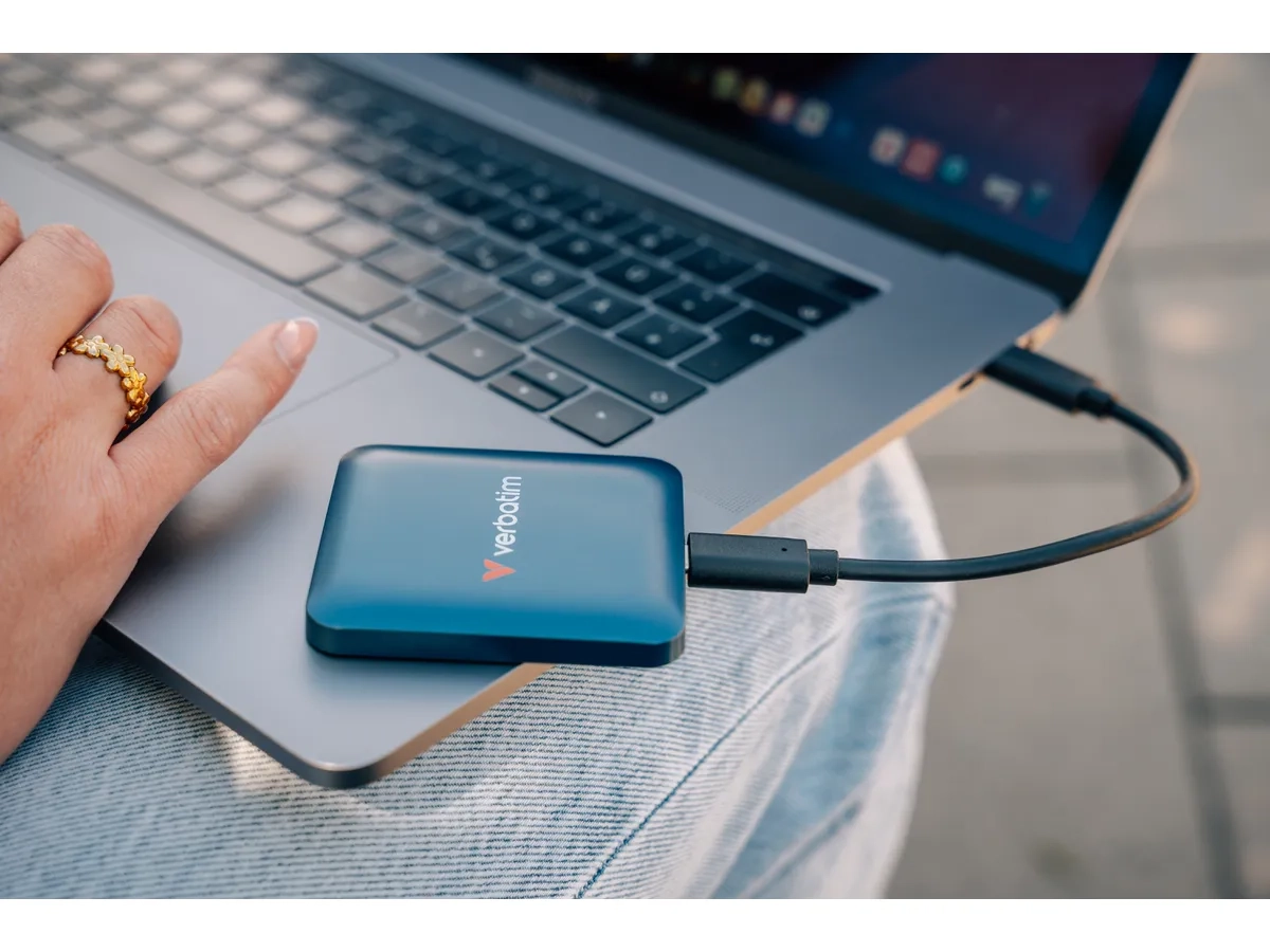 (2TB) SnapBack MagSafe PSSD Festplatte mit Magnetischem Ring und USB-C 3.2 (32076) - Blue Metallic