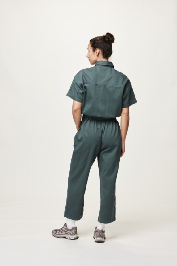 Picture Maoke Suit Sea Pine