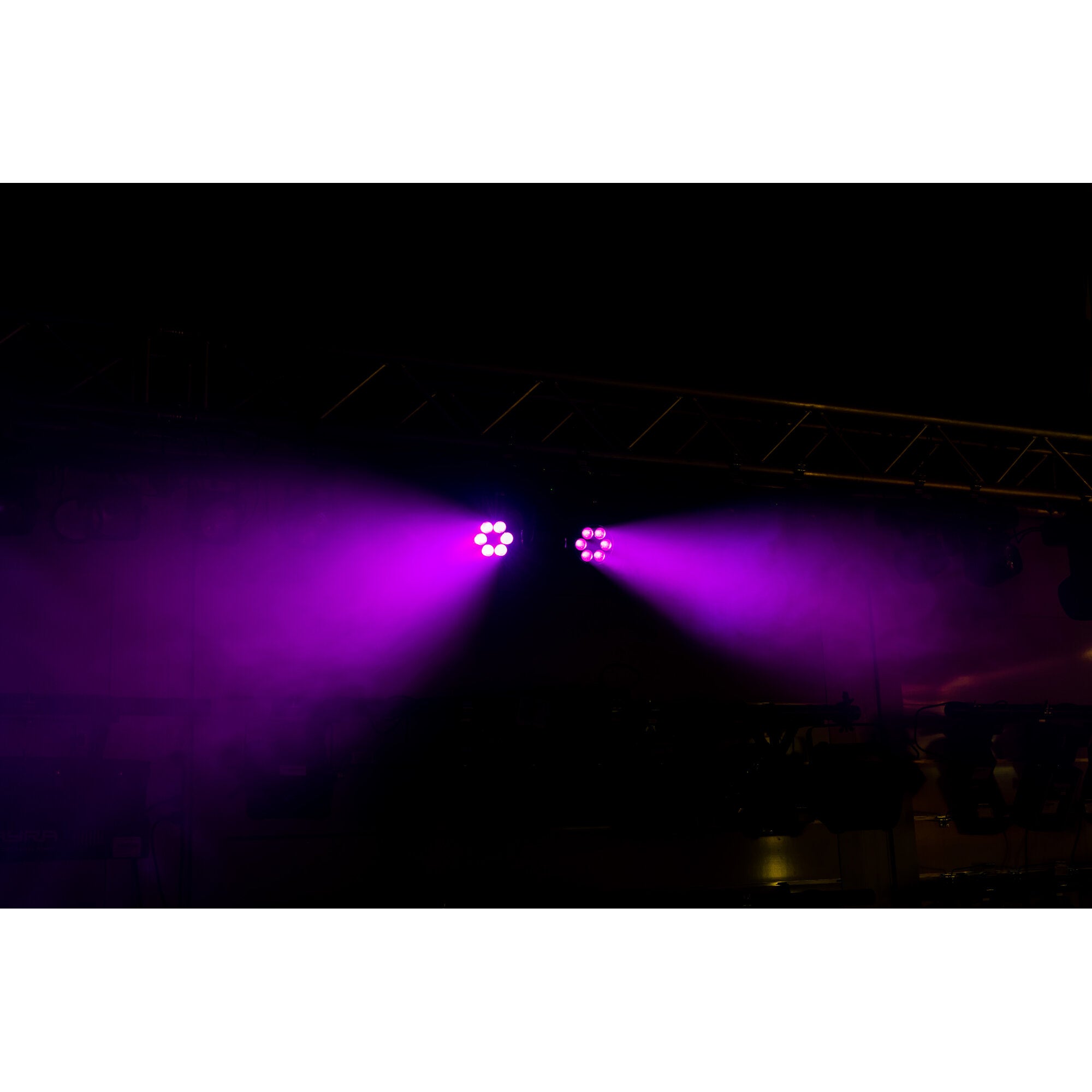 Ayra Vision Twins Wash Zoom LED movinghead set inclusief flightcase