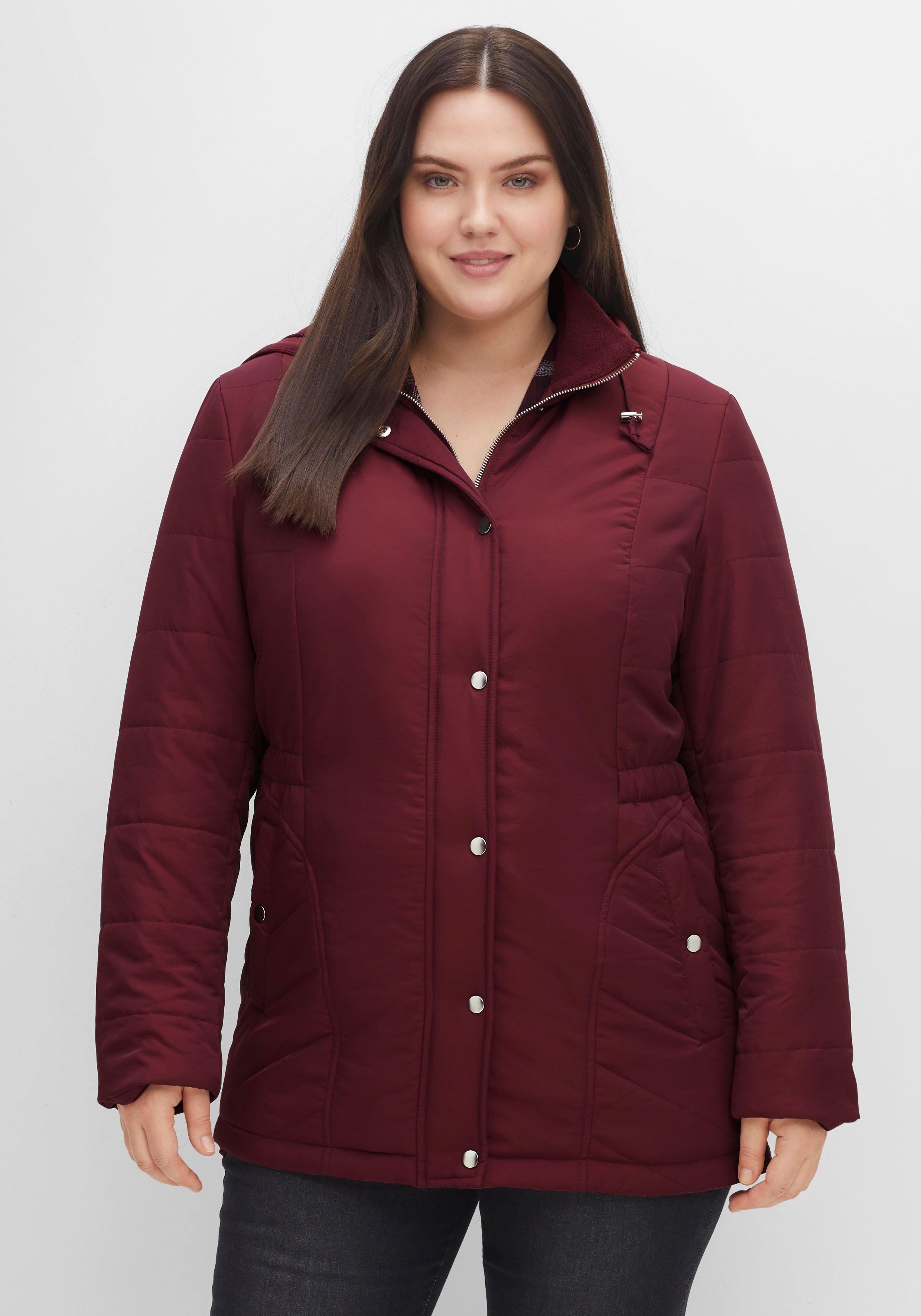 Steppjacke mit abnehmbarer Kapuze