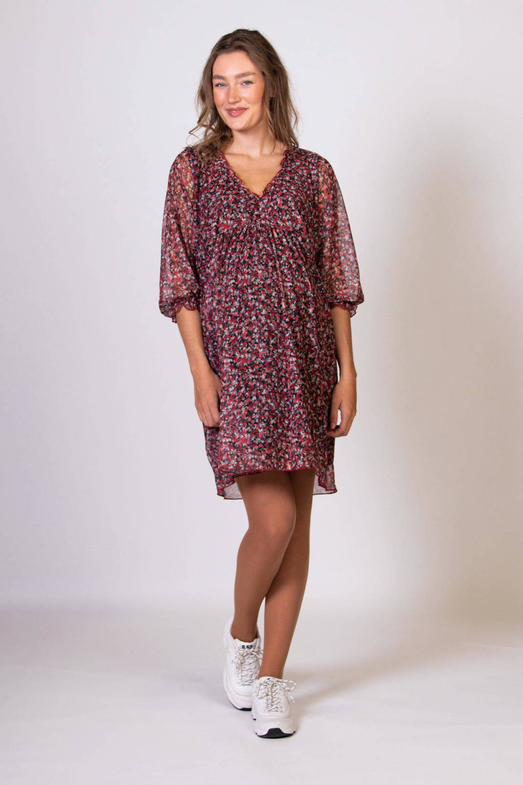 LOVE2WAIT semi-transparante zwangerschapsjurk met all over print rood/zwart/wit