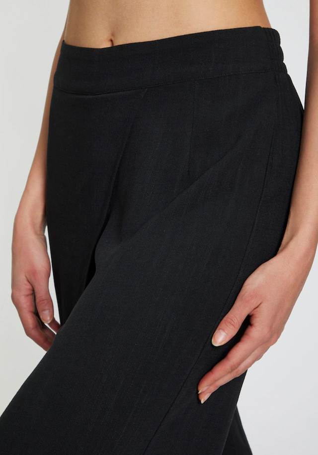 French Connection Leinenhose  im weit fliessendem Lagenlook