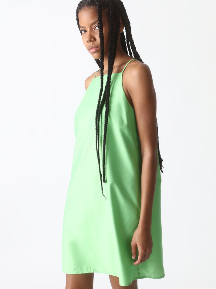 Vestido curto com decote halter - Verde claro