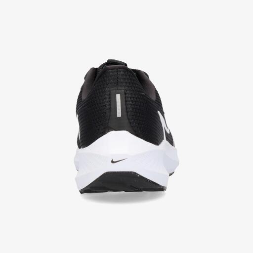 Nike Pegasus 40