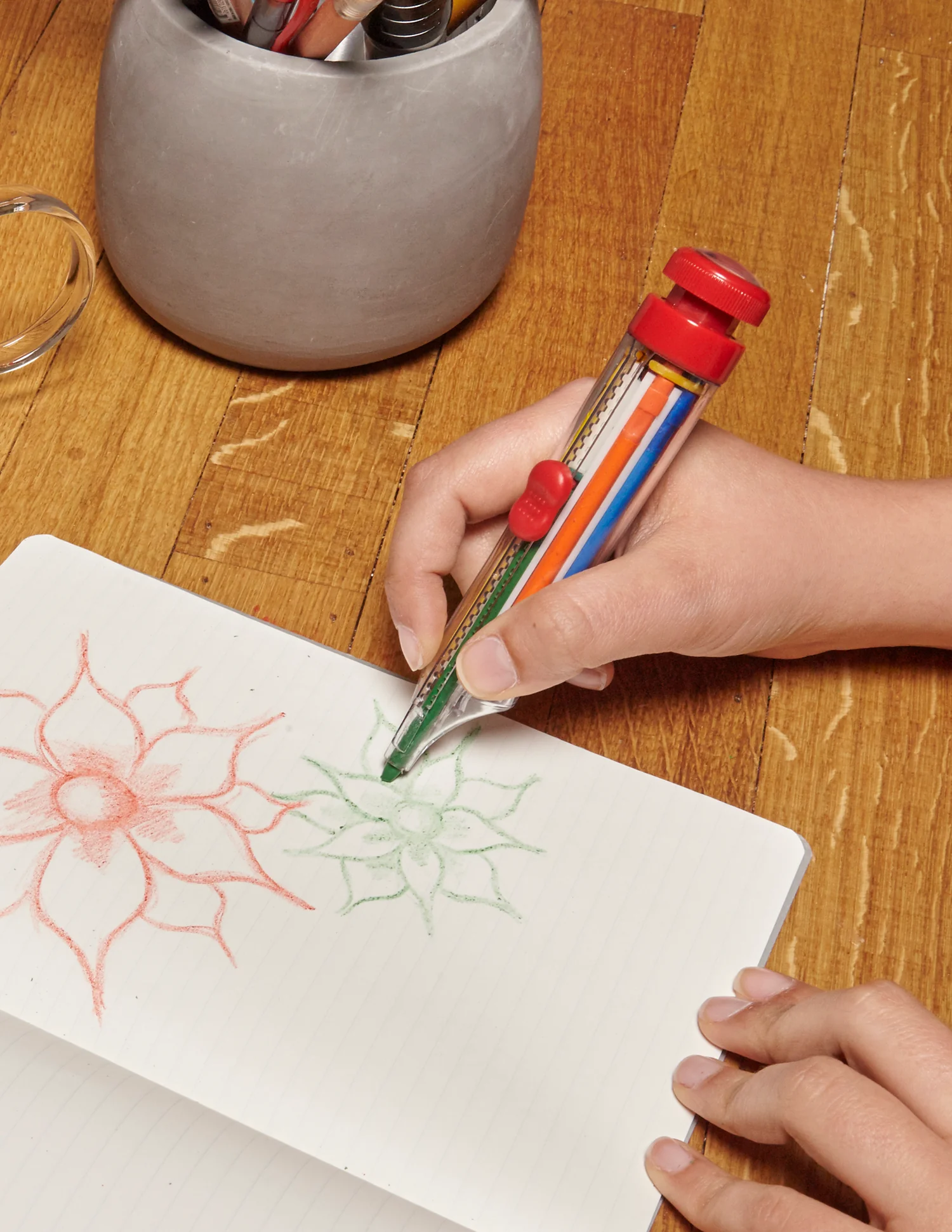 8 Color Crayon Pen