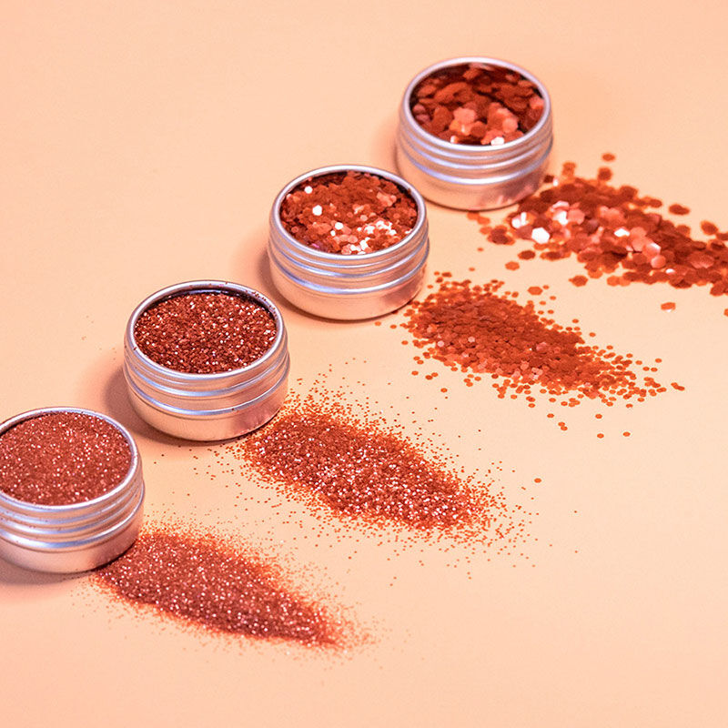 Paillettes gravé dans la brique