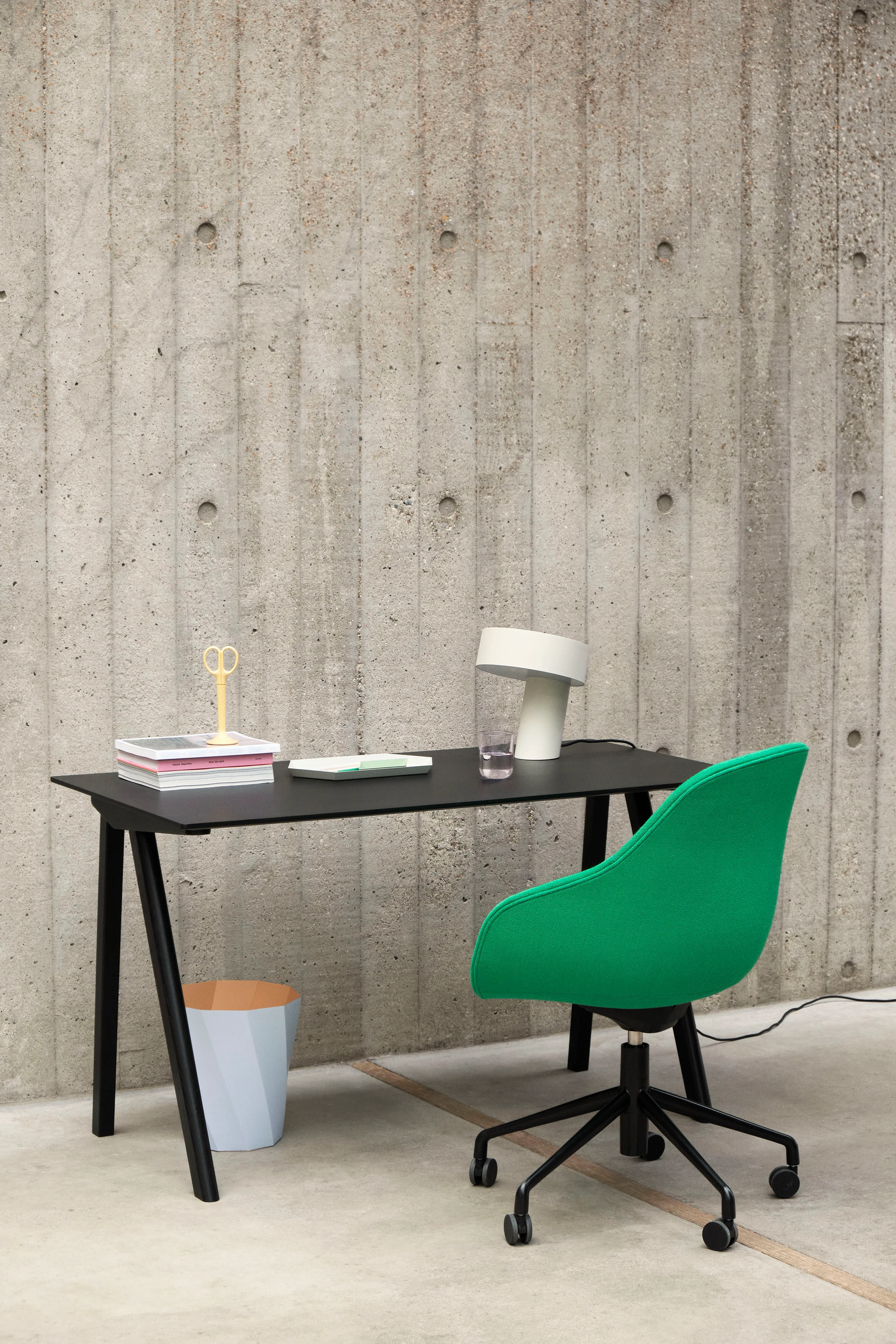 SLANT - Lampe de table métal | Blanc