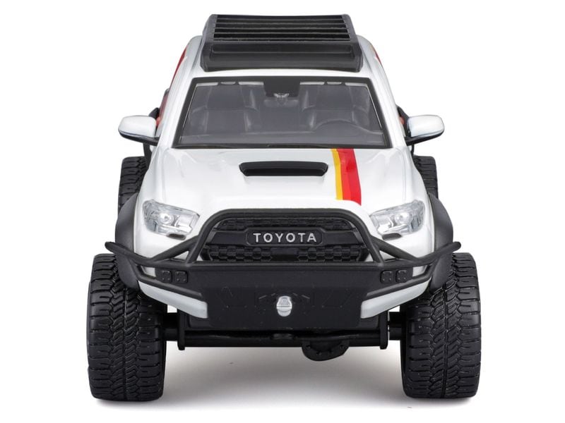 Maisto Pick-up Toyota Tacoma TRD Pro 2023 1:24, Weiss Sammlermodell im Massstab 1:24