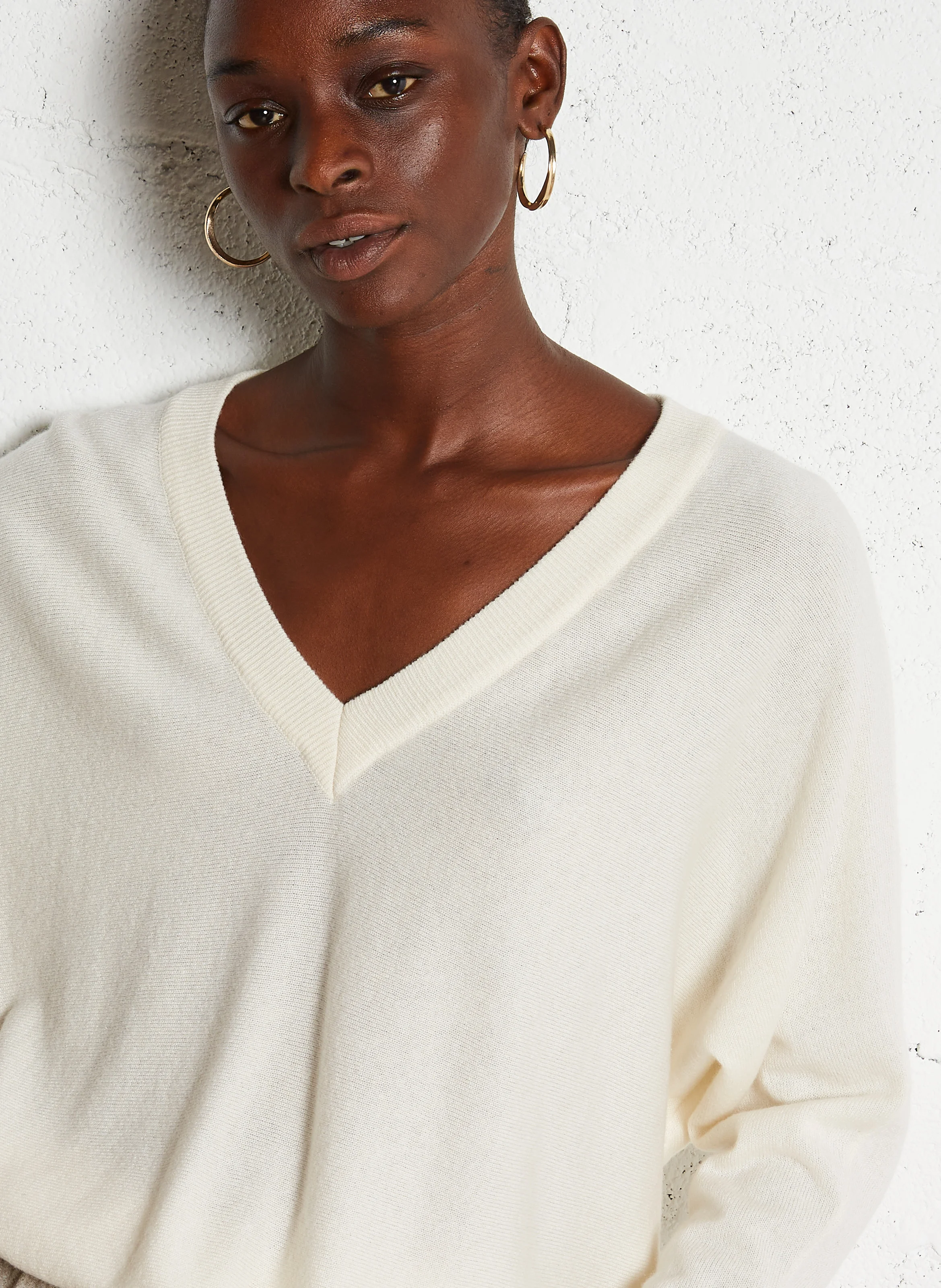 LINE - Pull oversize col V en cachemire | Blanc