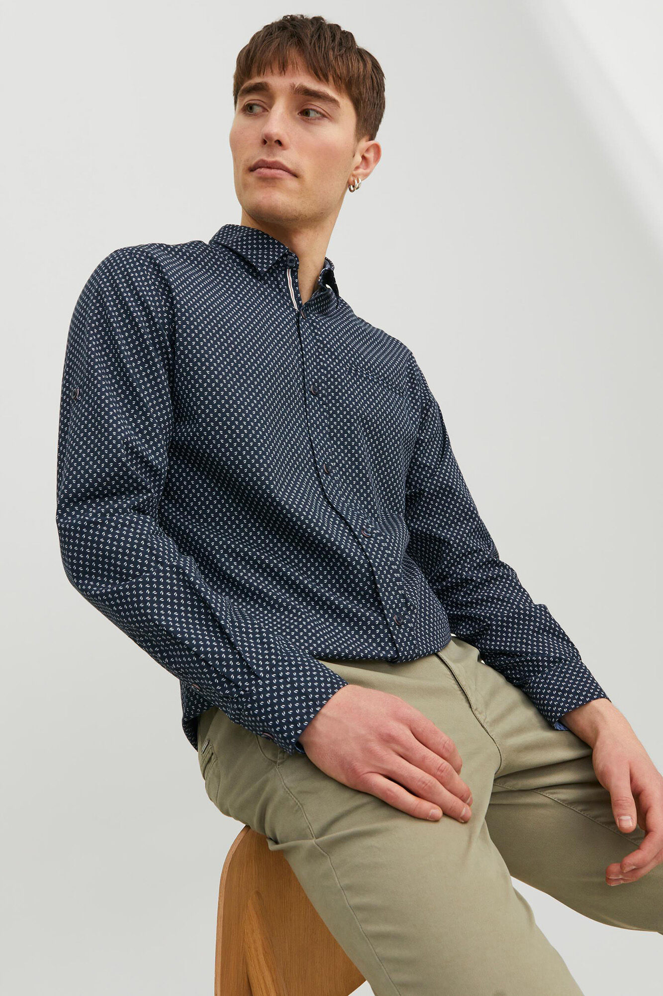 Camisa slim fit com microestampa