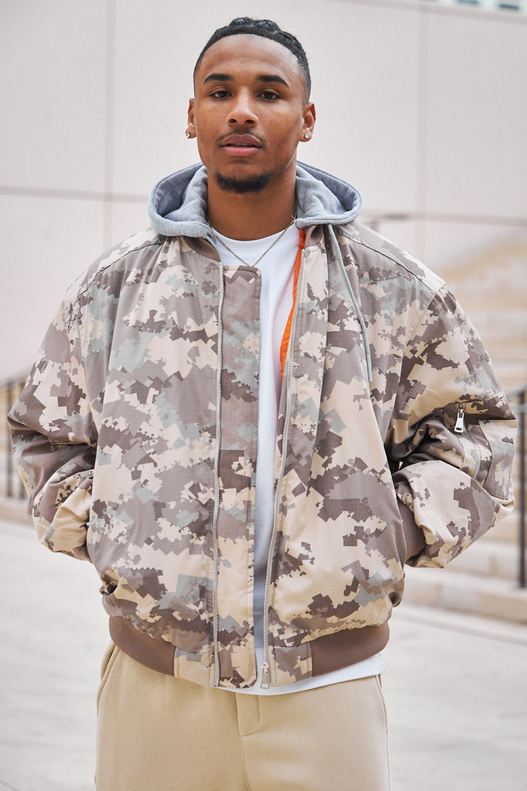 Veste bi-matière à capuche camouflage beige