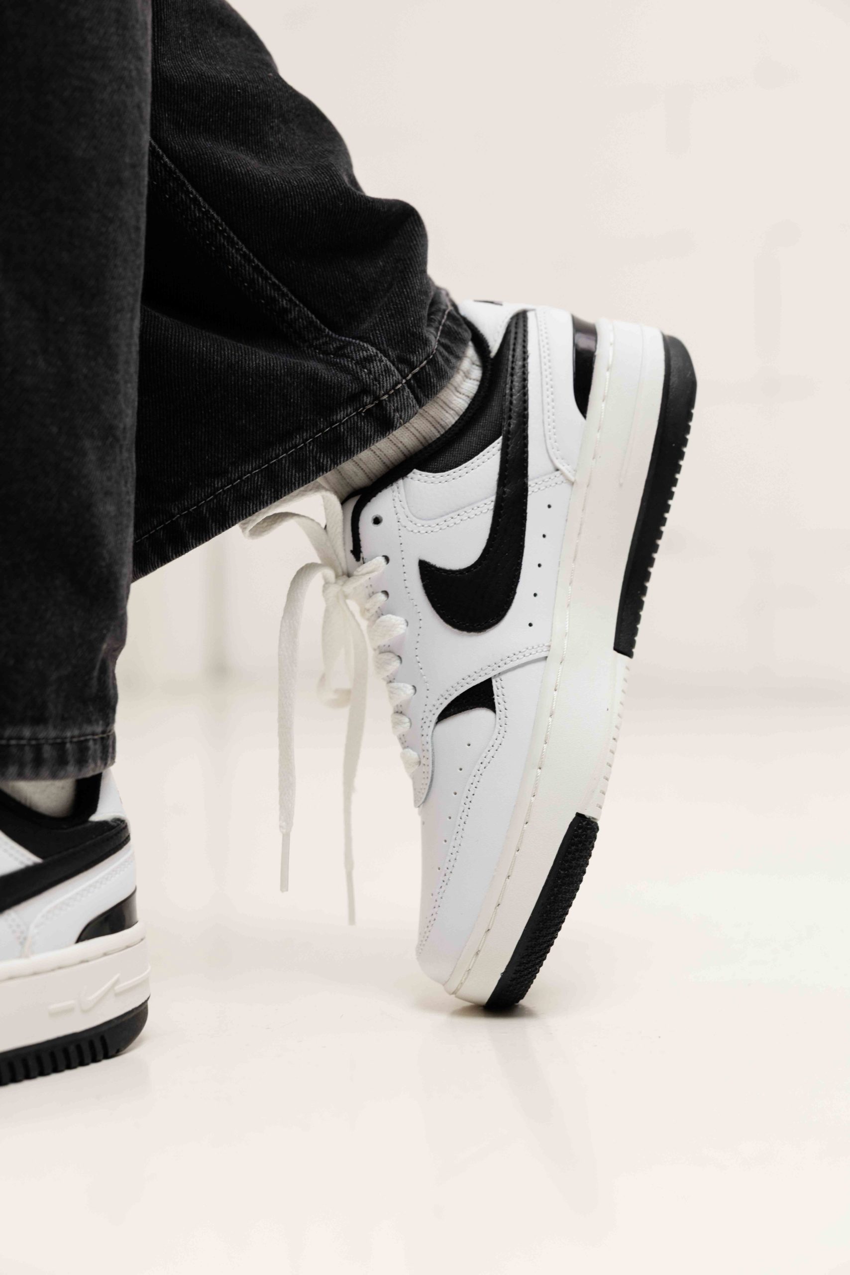 Nike Gamma Force Sneakers Dames Wit/Zwart