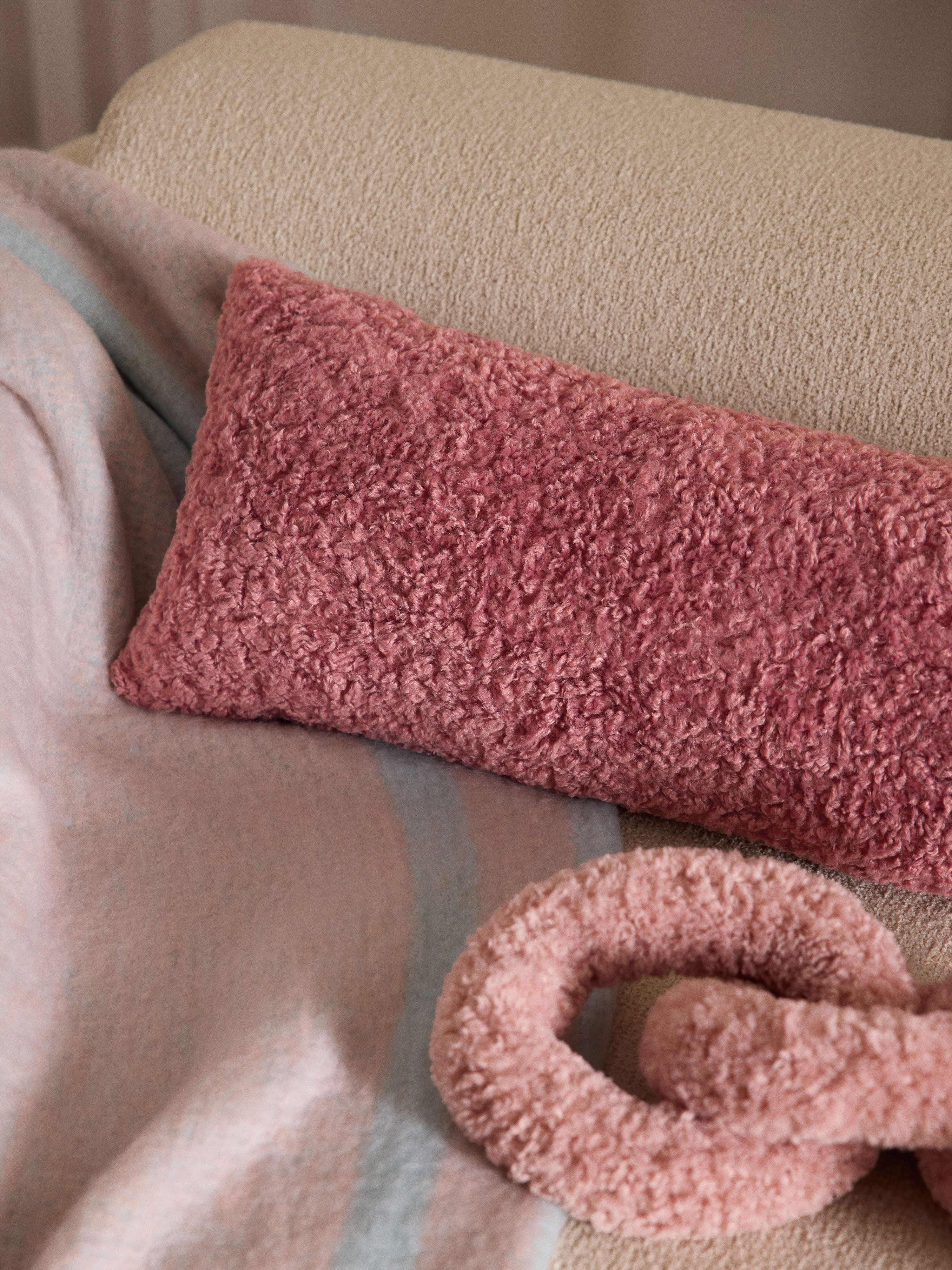 XL decoratief teddy kussen Dotty