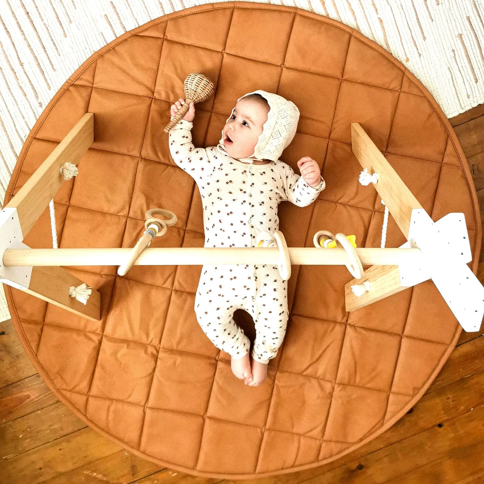 Uniklook Tapis de Jeu Matelassé en Cuir Végétalien - Tan