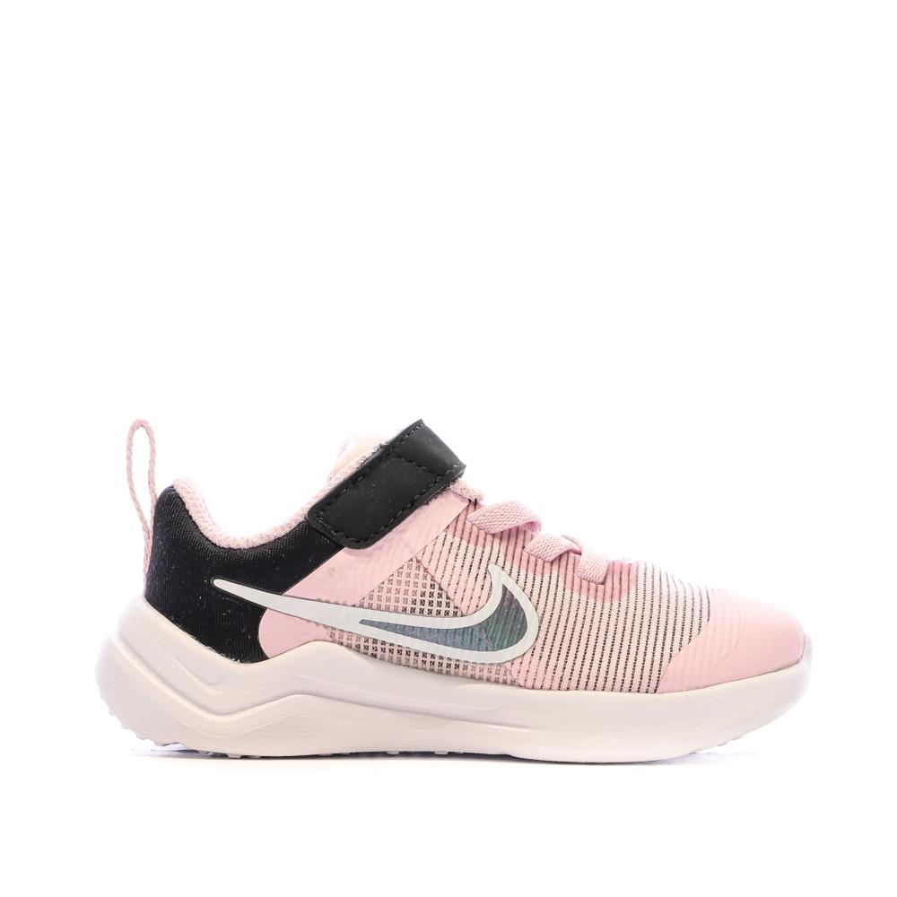 Nike Baskets Rose Fille Nike Downshifter 12