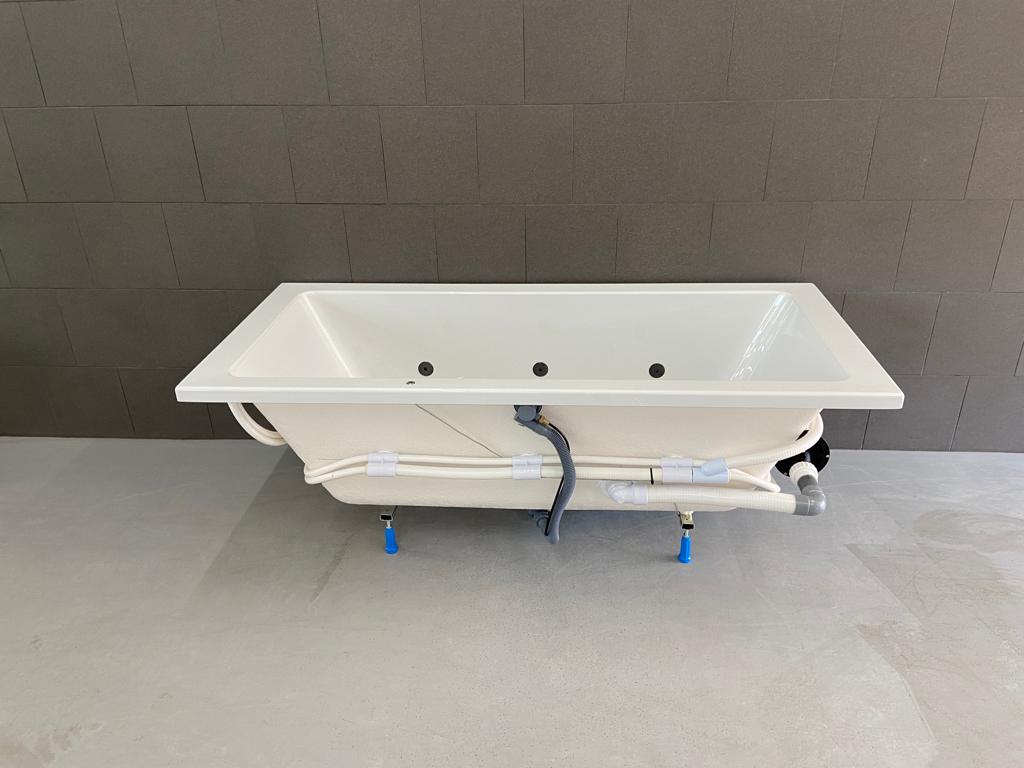 Lambini Designs Cube bubbelbad 190x90cm elektronisch 6 4 2 hydrojets zwart