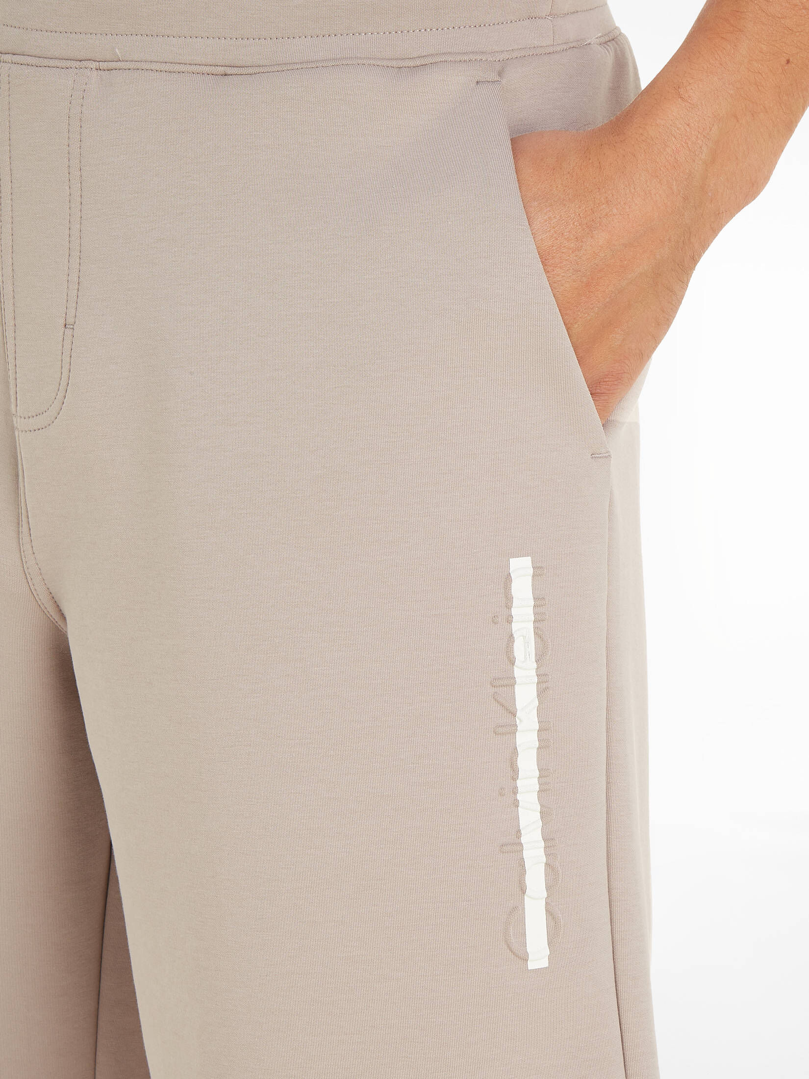 CALVIN KLEIN| Herren Shorts COLOR EMBOSSED LOGO SWEATSHORTS