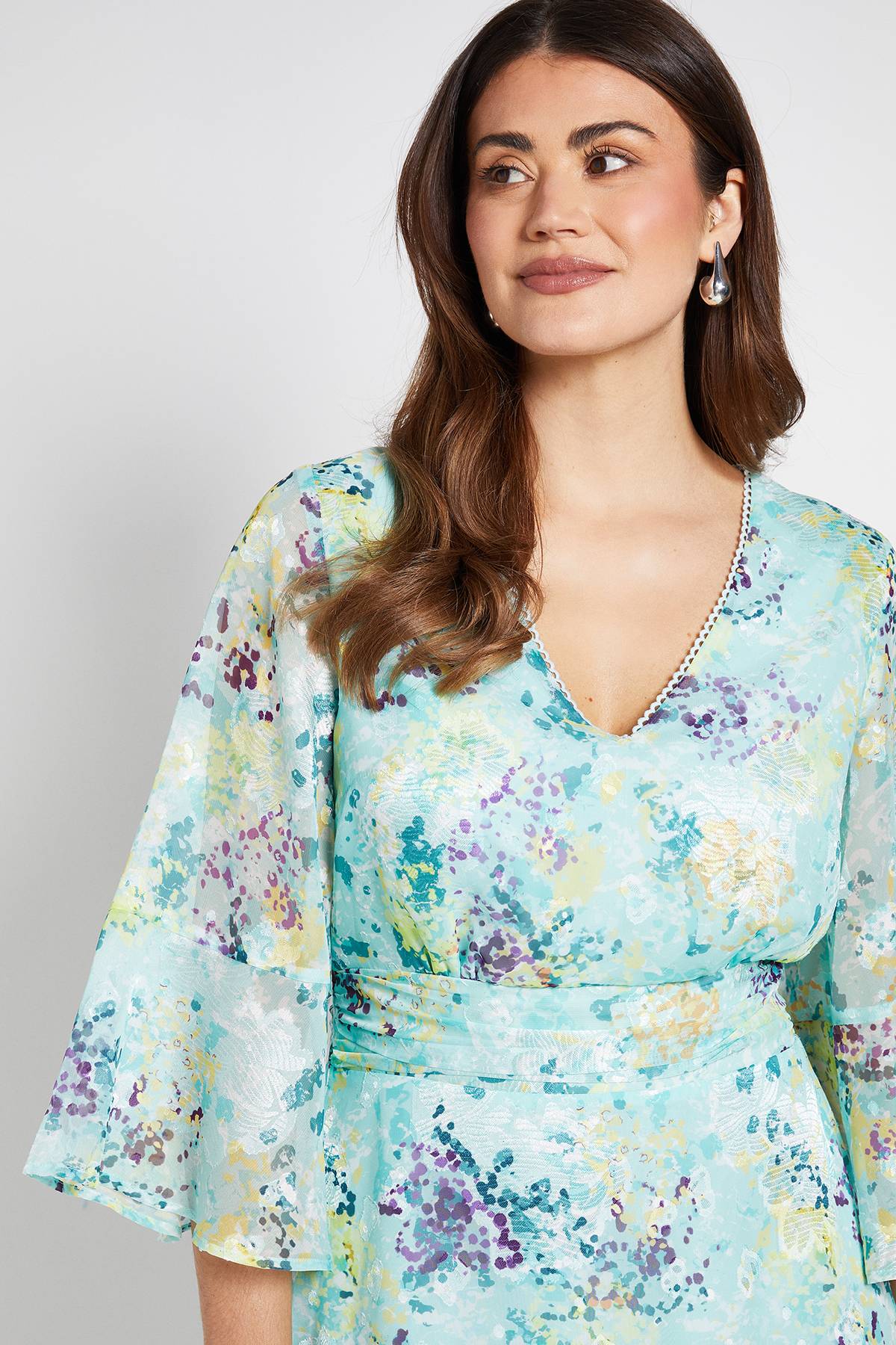 Wallis Robe Midi À Manches Évasées Avec Motif Floral Dévoré