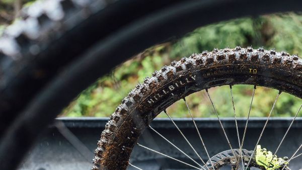 Specialized Hillbilly Grid Gravity 2BR T9 Foldedæk, 29x2.40