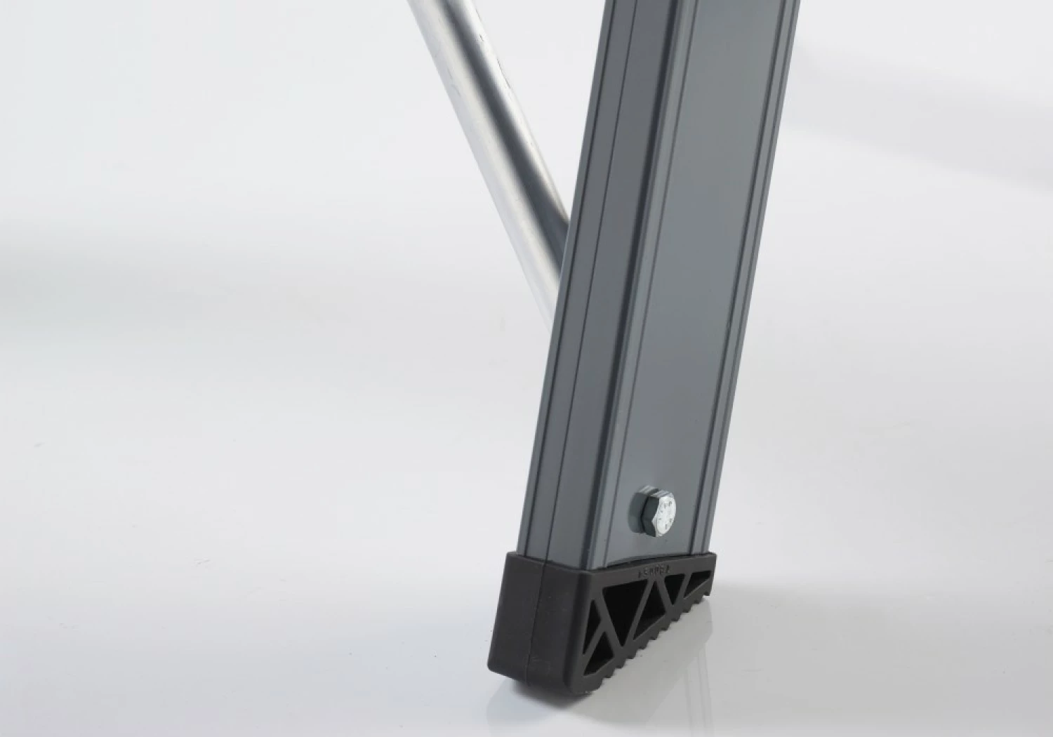 Altrex Falco FEO 8 Trap - Enkel - Aluminium met coating - 8 treden - max. werkhoogte 3.90 m.