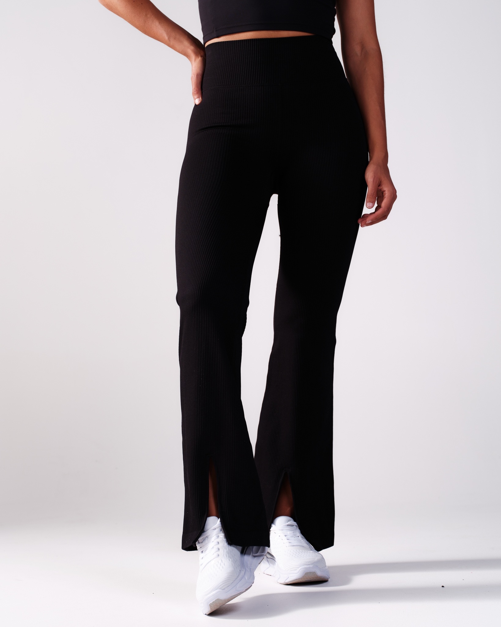 LEVITY Rib Flare Slit Tights Black