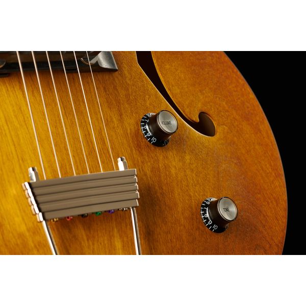 Godin 5th Ave Jumbo P90 Harvest Gold