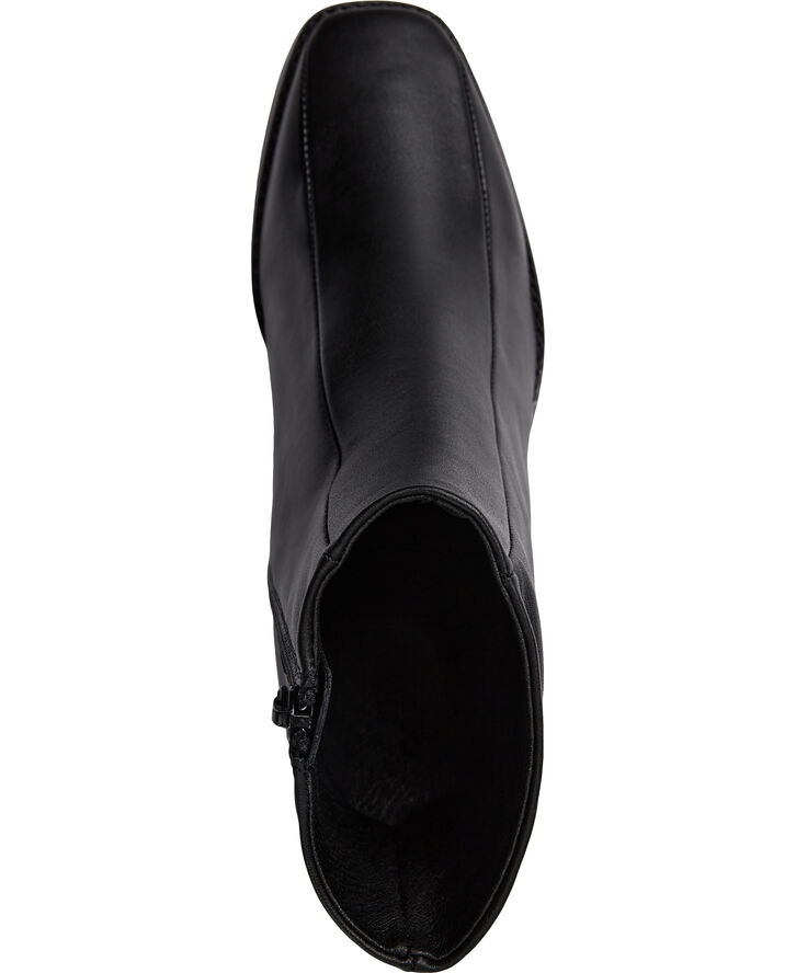 Shoe Biz Pega Black