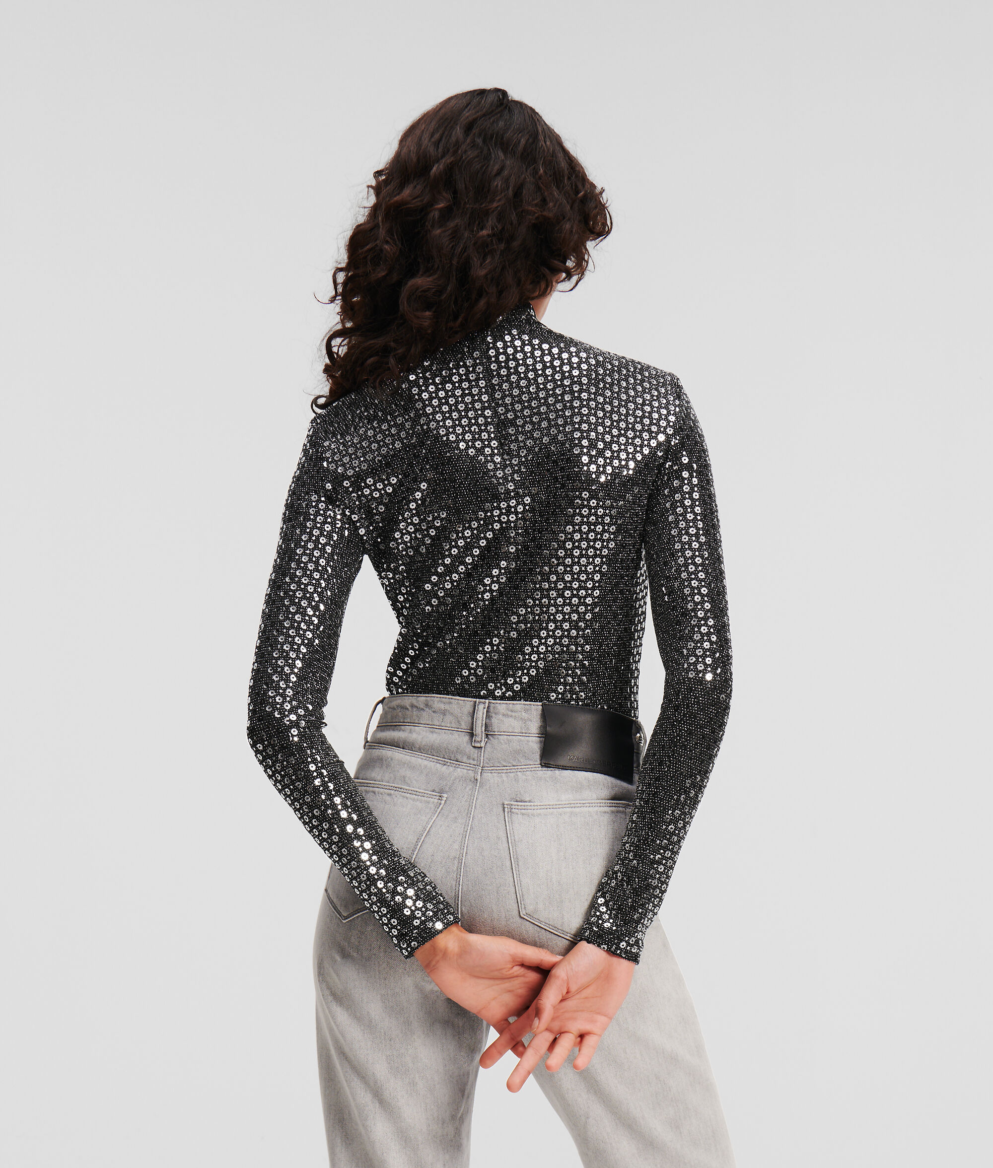 HAUT À MANCHES LONGUES EN SEQUINS