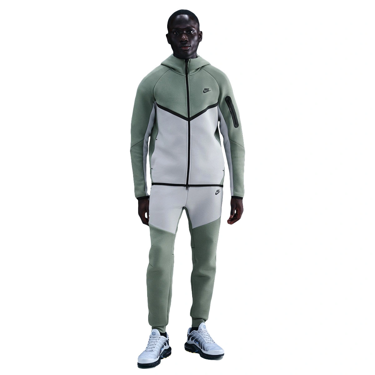 Casaco Nike Tech Fleece