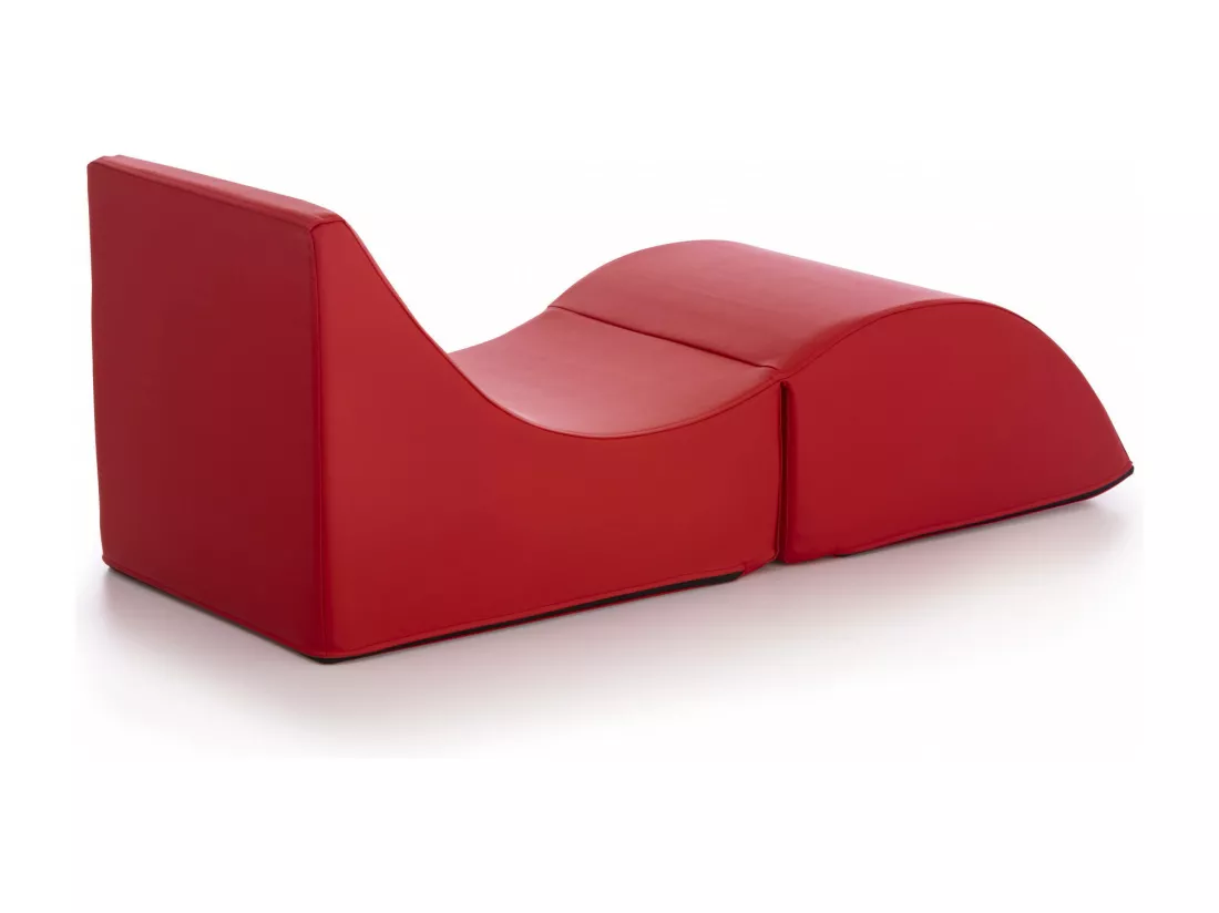 Lit pliant Dabaz, Pouf transformable en lit simple, Méridienne en éco-cuir, 100% Made in Italy, 130x50h50 cm, Rouge