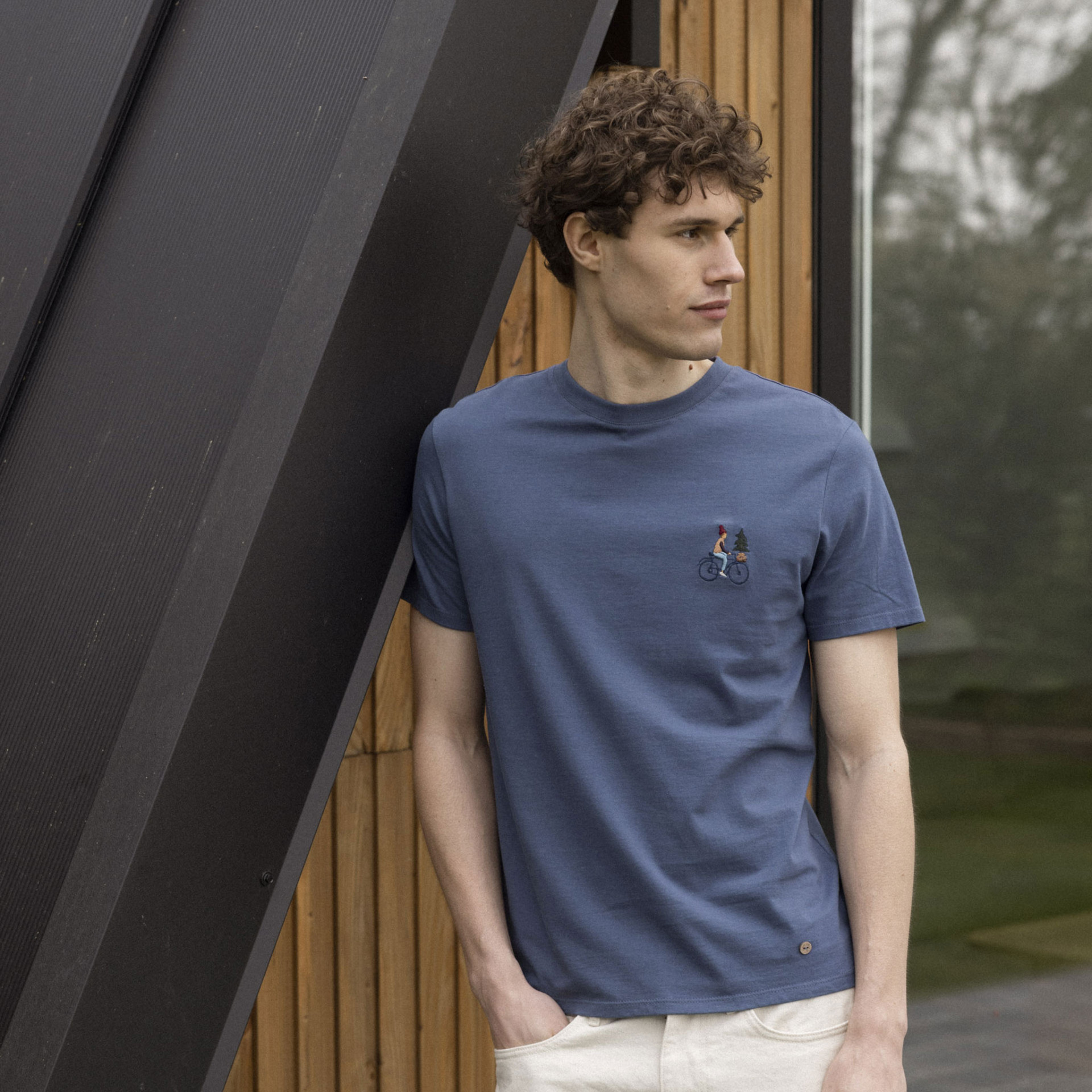 T-shirt col rond bleu broderie vélo coton et coton recyclé - modèle Arcy