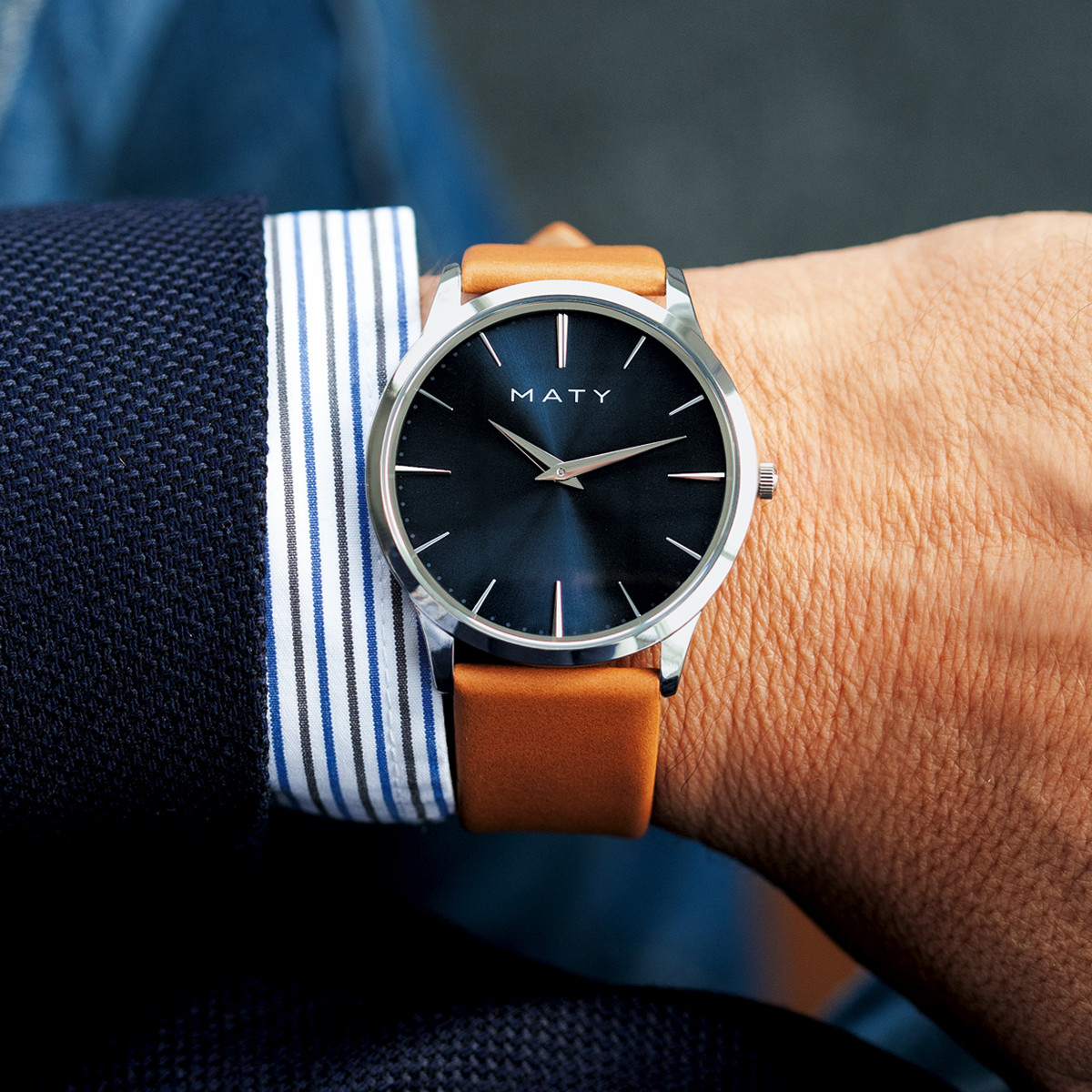 Montre homme chromée bracelet cuir marron