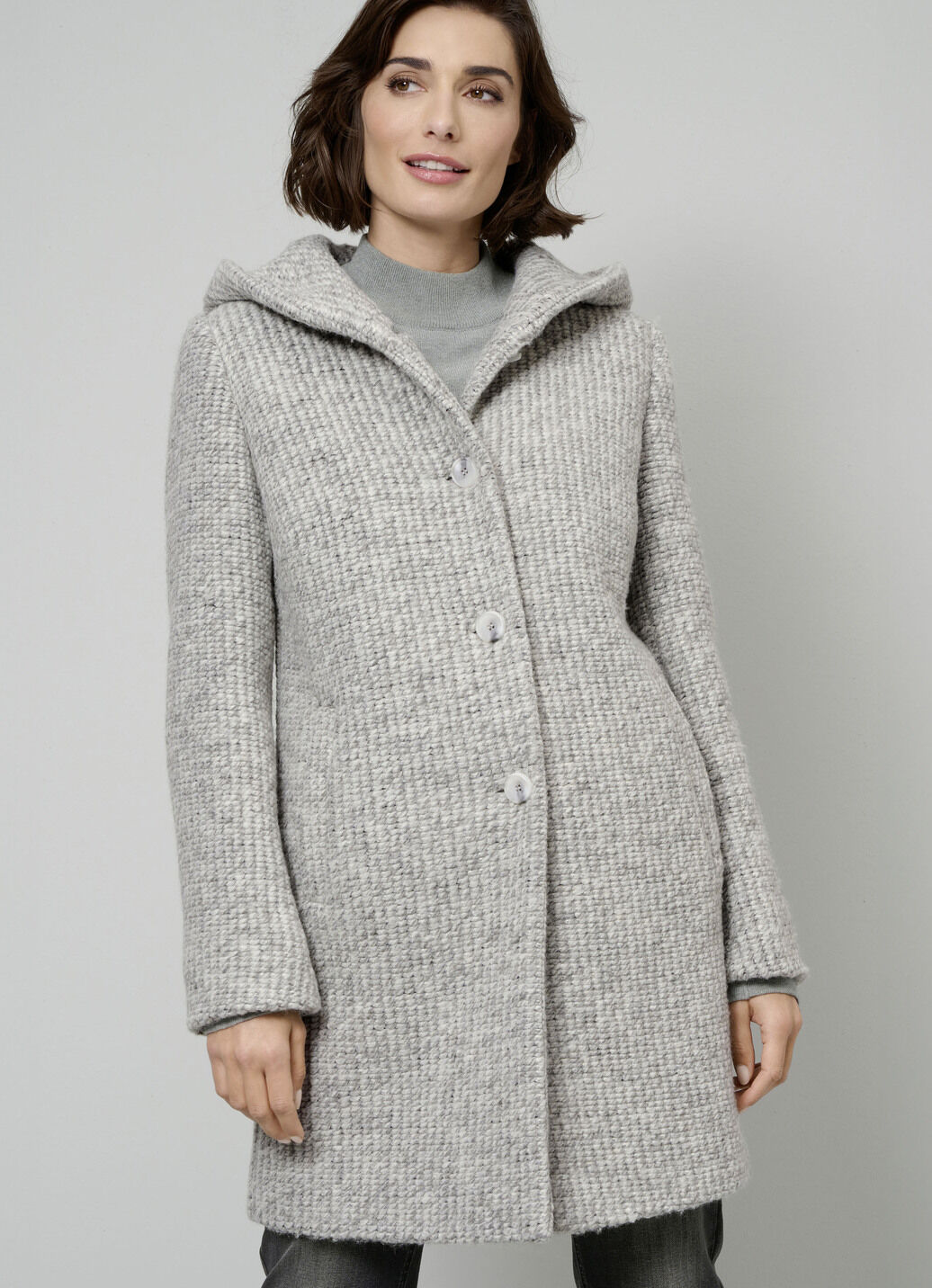 Longjacke mit fester Kapuze