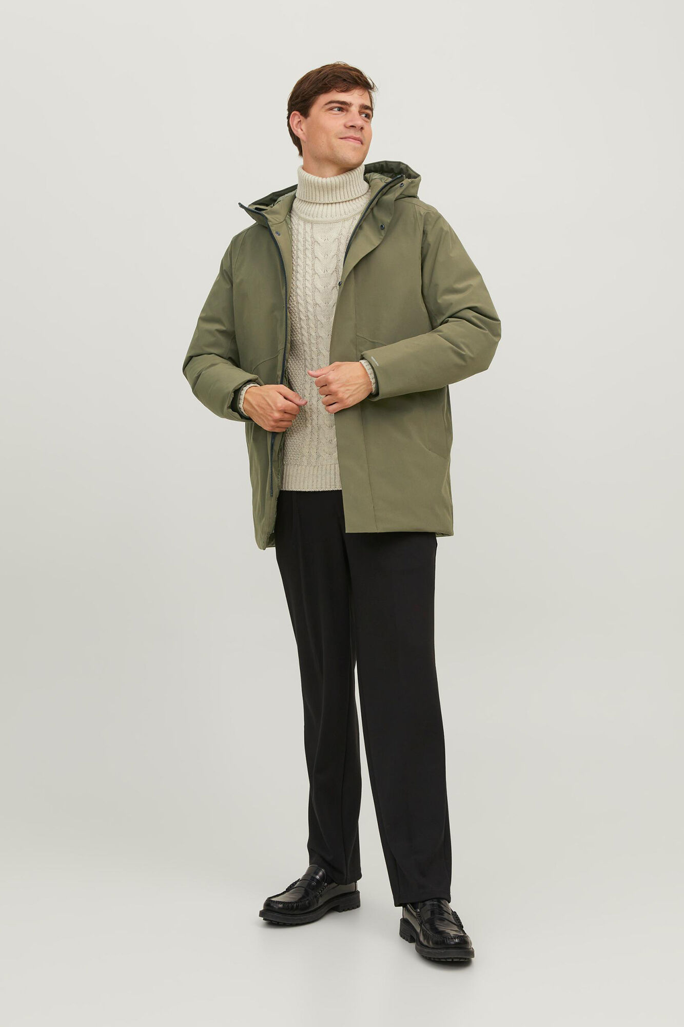Parka técnica Tech Fusion com capuz.