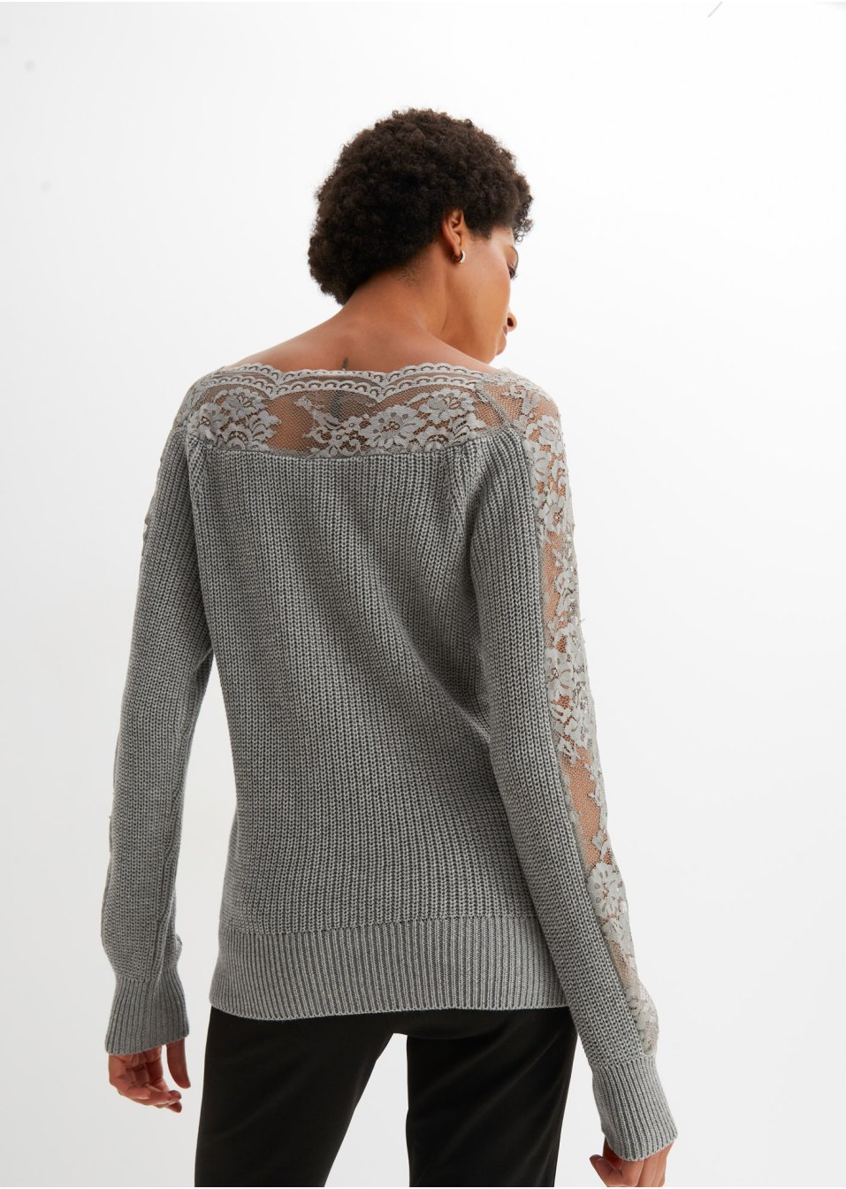 Pull avec dentelle