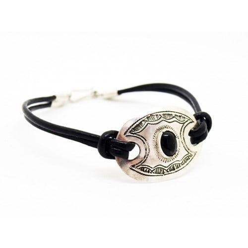 Bracelet cuir et plaque ovale argent
