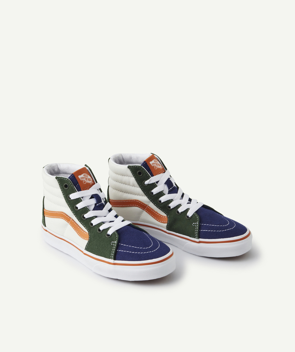 VANSBASKETS MONTANTES BLANCHES ET COLORBLOCK SK8-HI