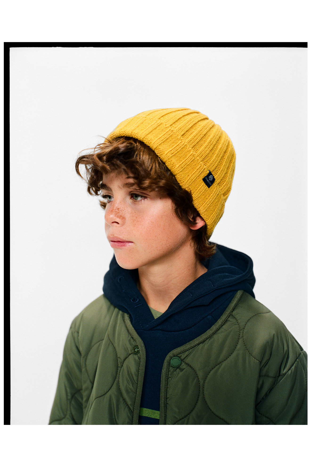 Logotipo básico de gorro para crianças