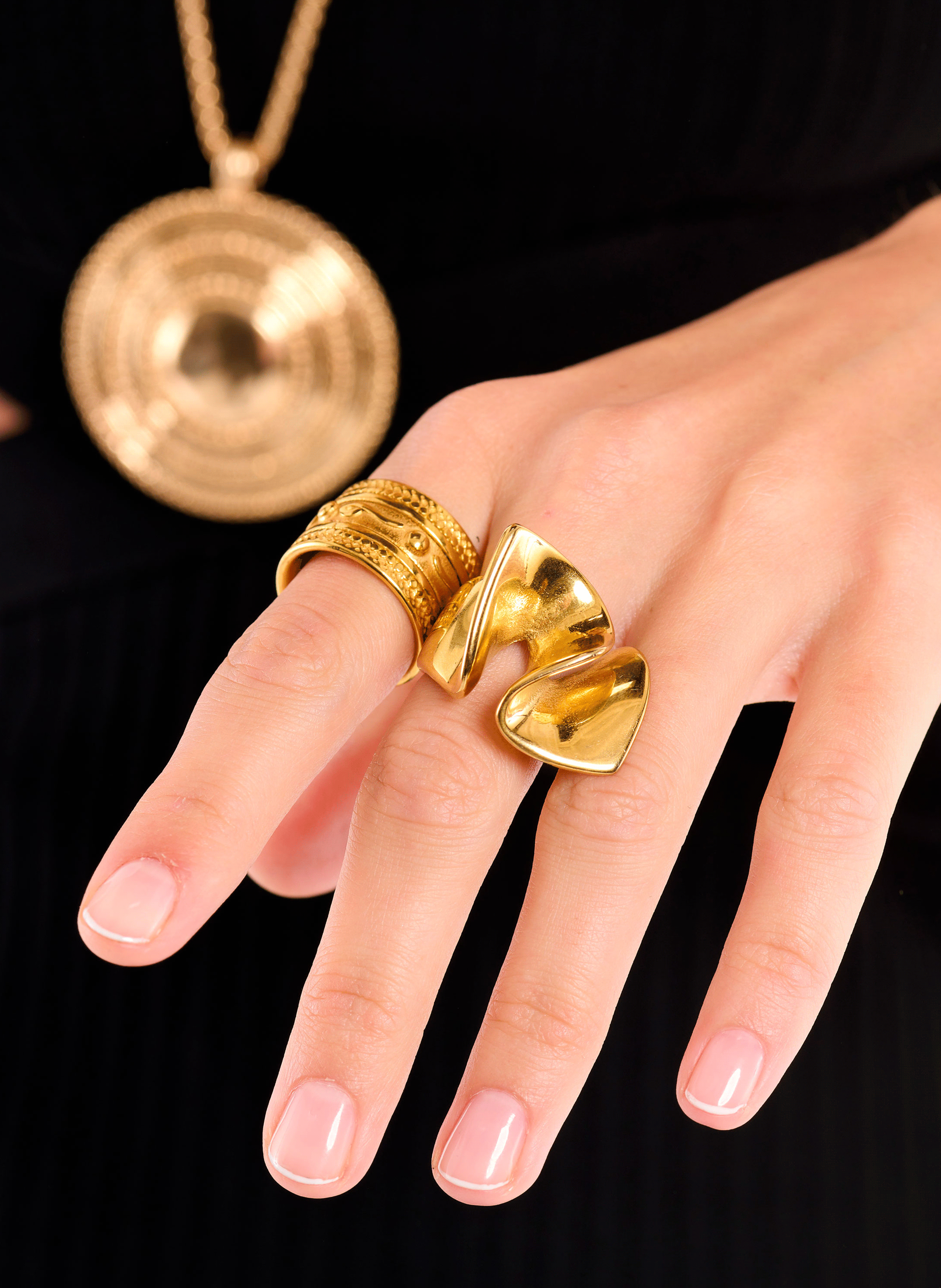 ANCIENT - Bague effet drapé en acier inoxydable | Doré