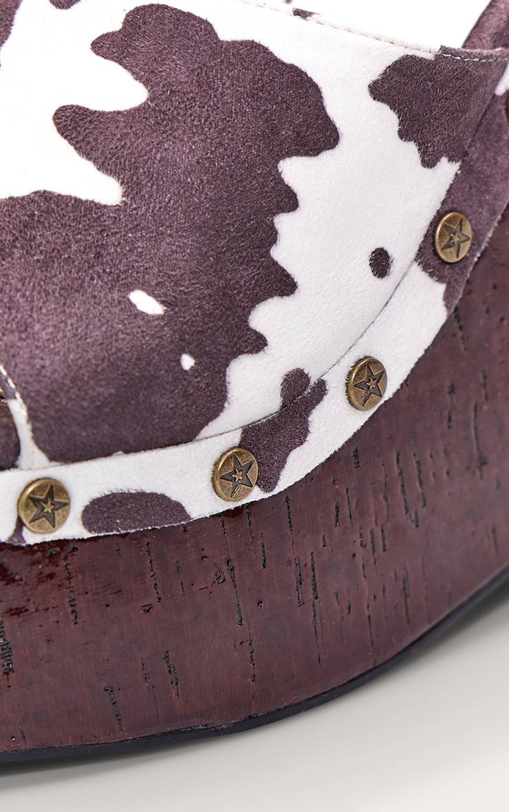 Noir Mules Compensées À Clous En Synthétique Imprimé Vache