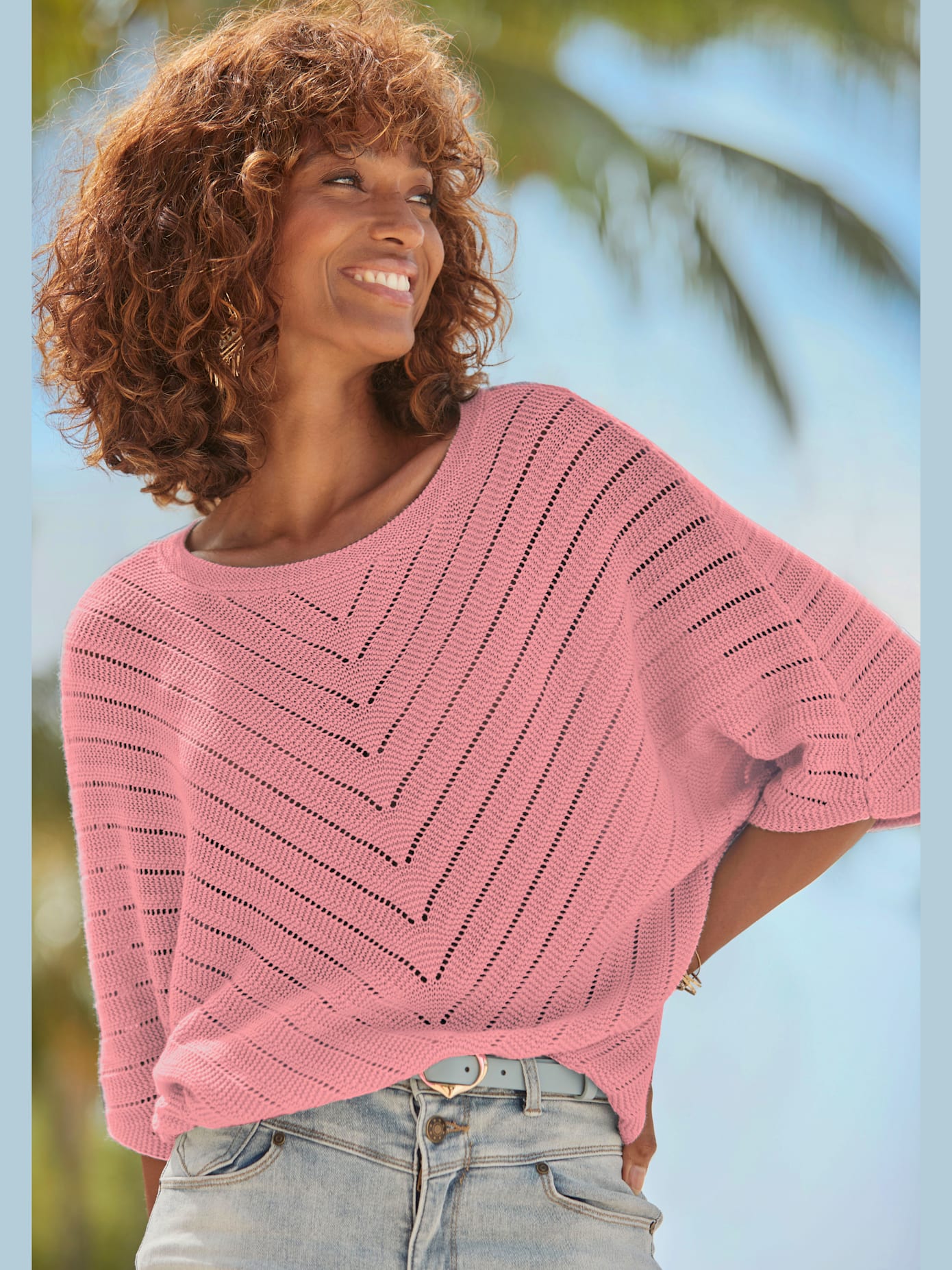 Pull ajouré encolure ronde