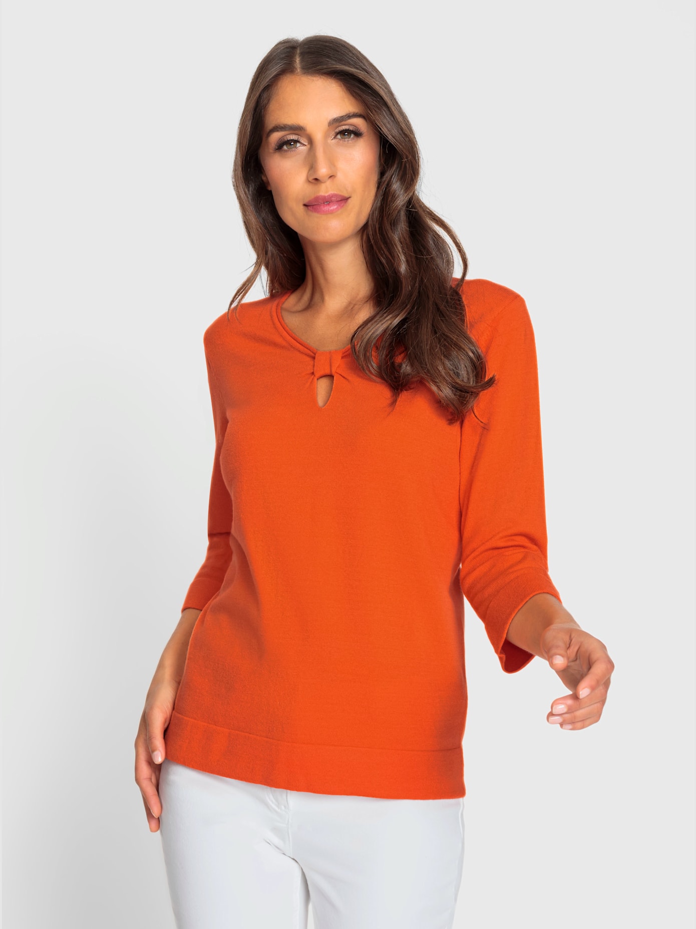 Pull encolure séduisante