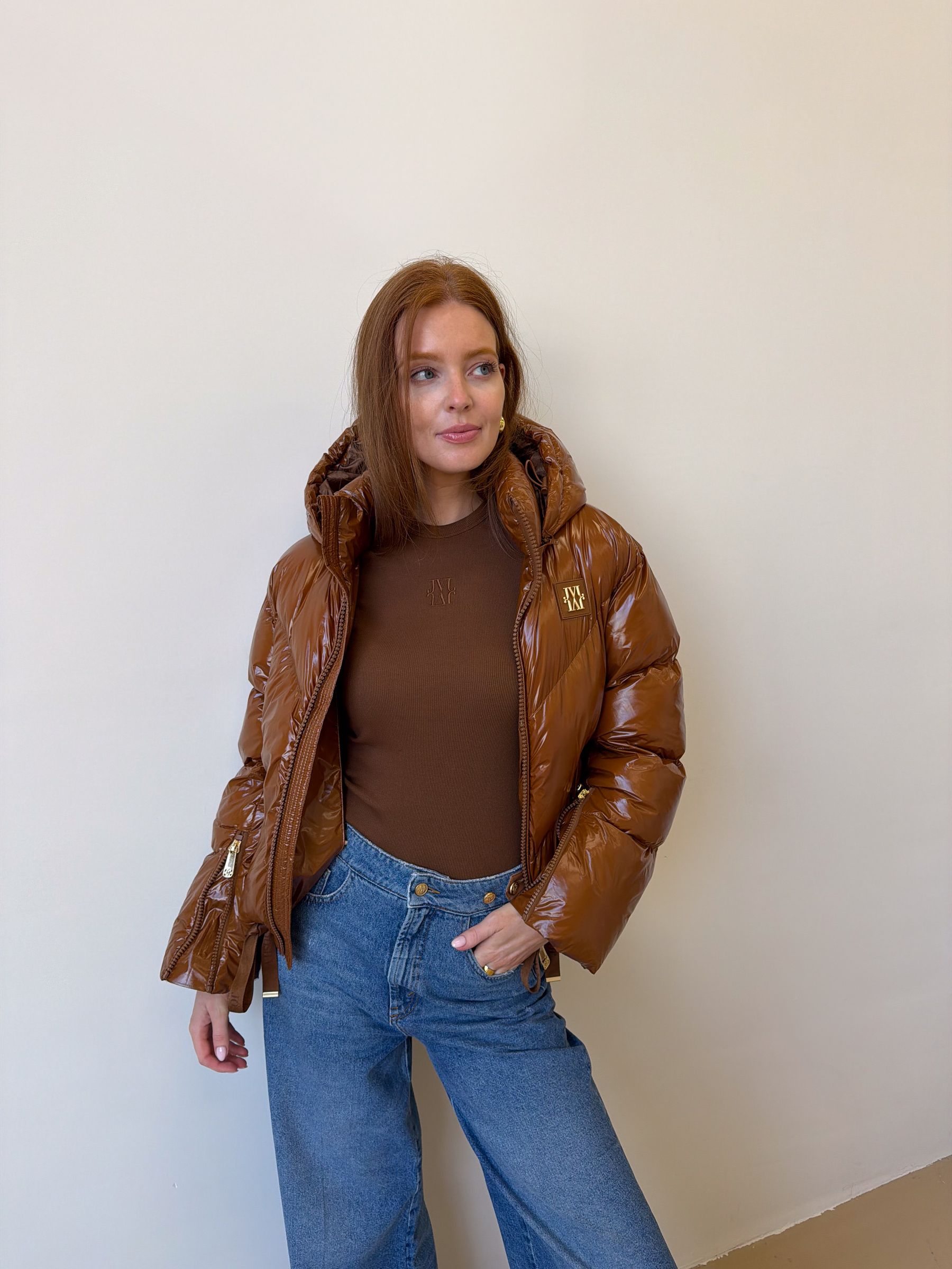 JV-BRENNA oversized puffer coat in laklook - cognac lak