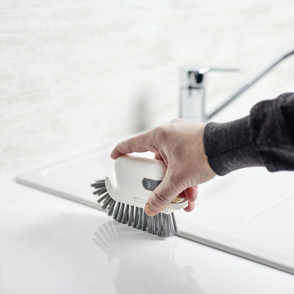 Brosse de nettoyage 3-en-1