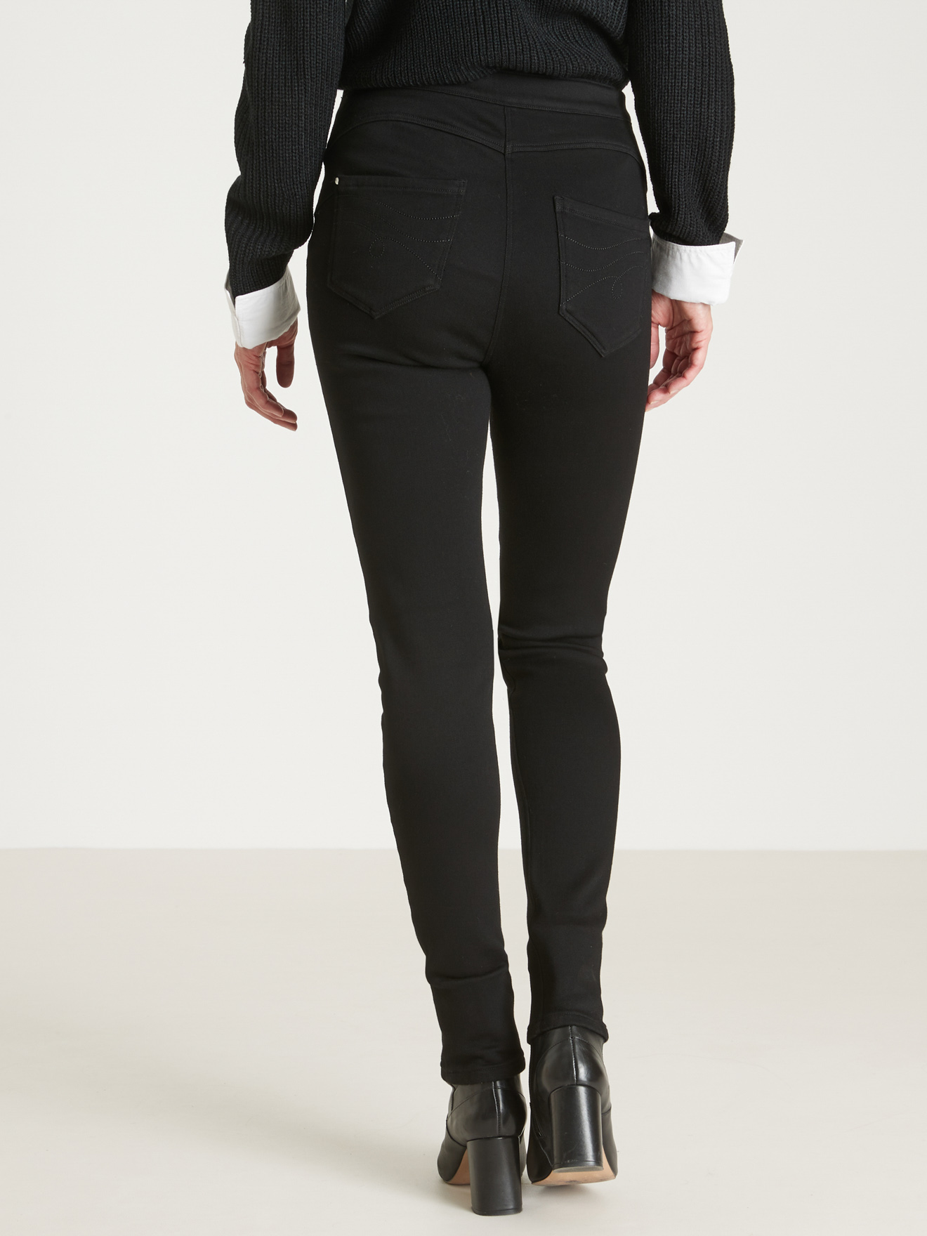Pantalon denim intérieur gratté