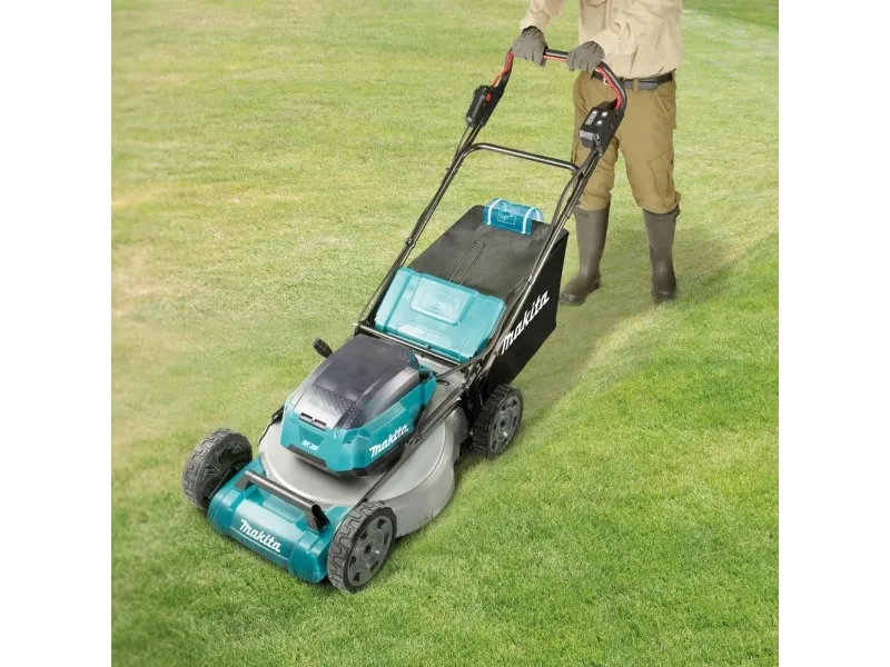 Makita DLM530Z - Græsslåmaskine - ledningfri - intet batteri - 2300/2800 opm - 53 cm - 39.3 kg - SOLO