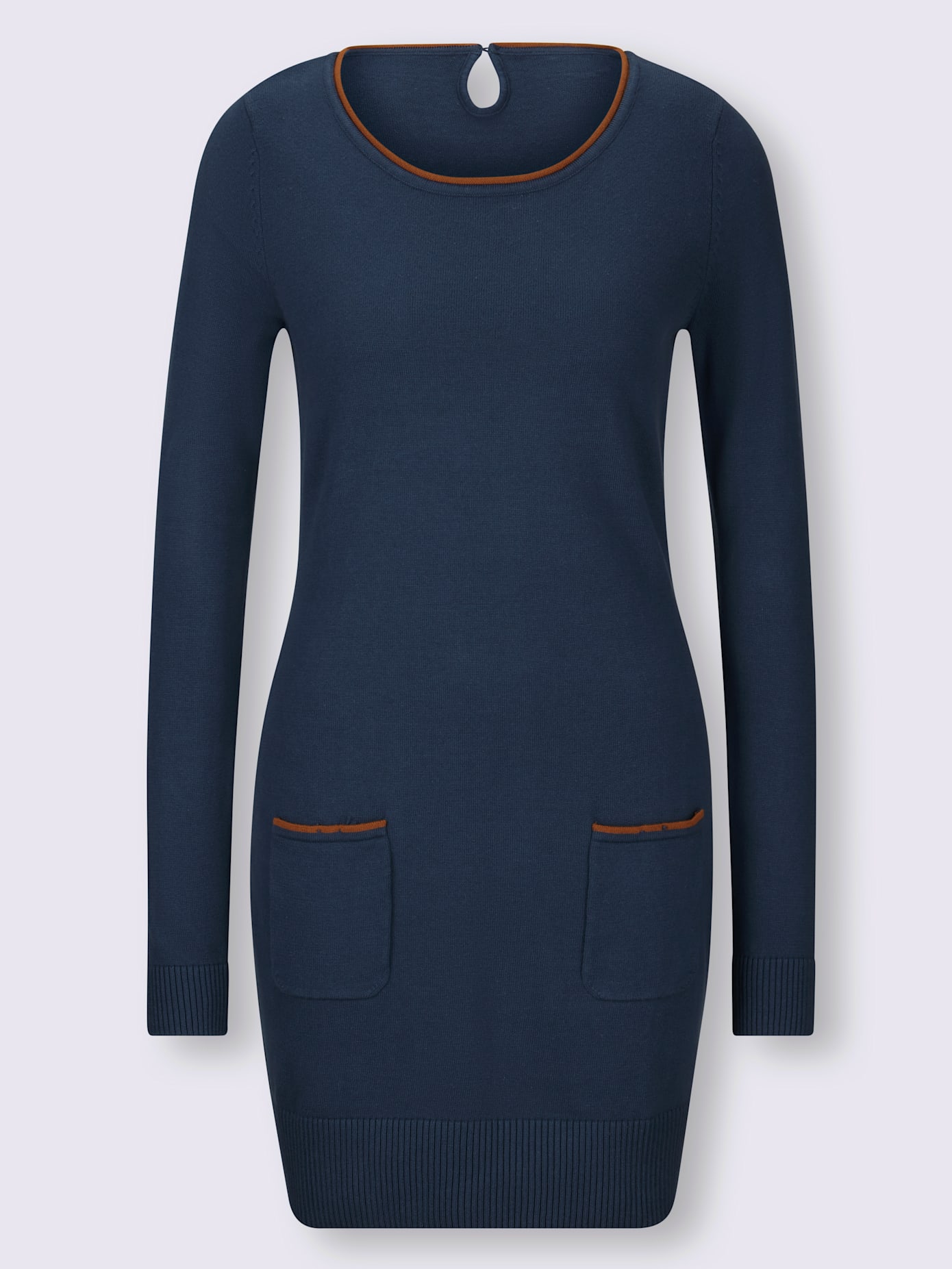 Pull long look tendance avec découpes au dos